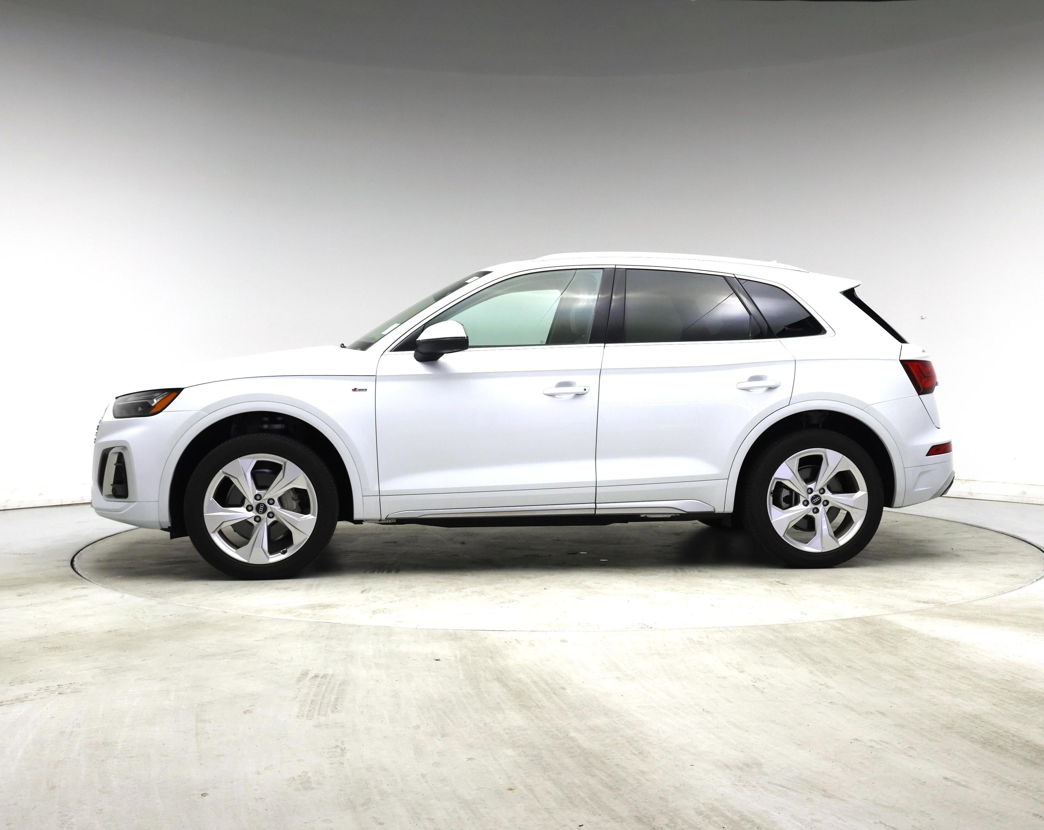 Thumbnail: 2023 Audi Q5 - 3
