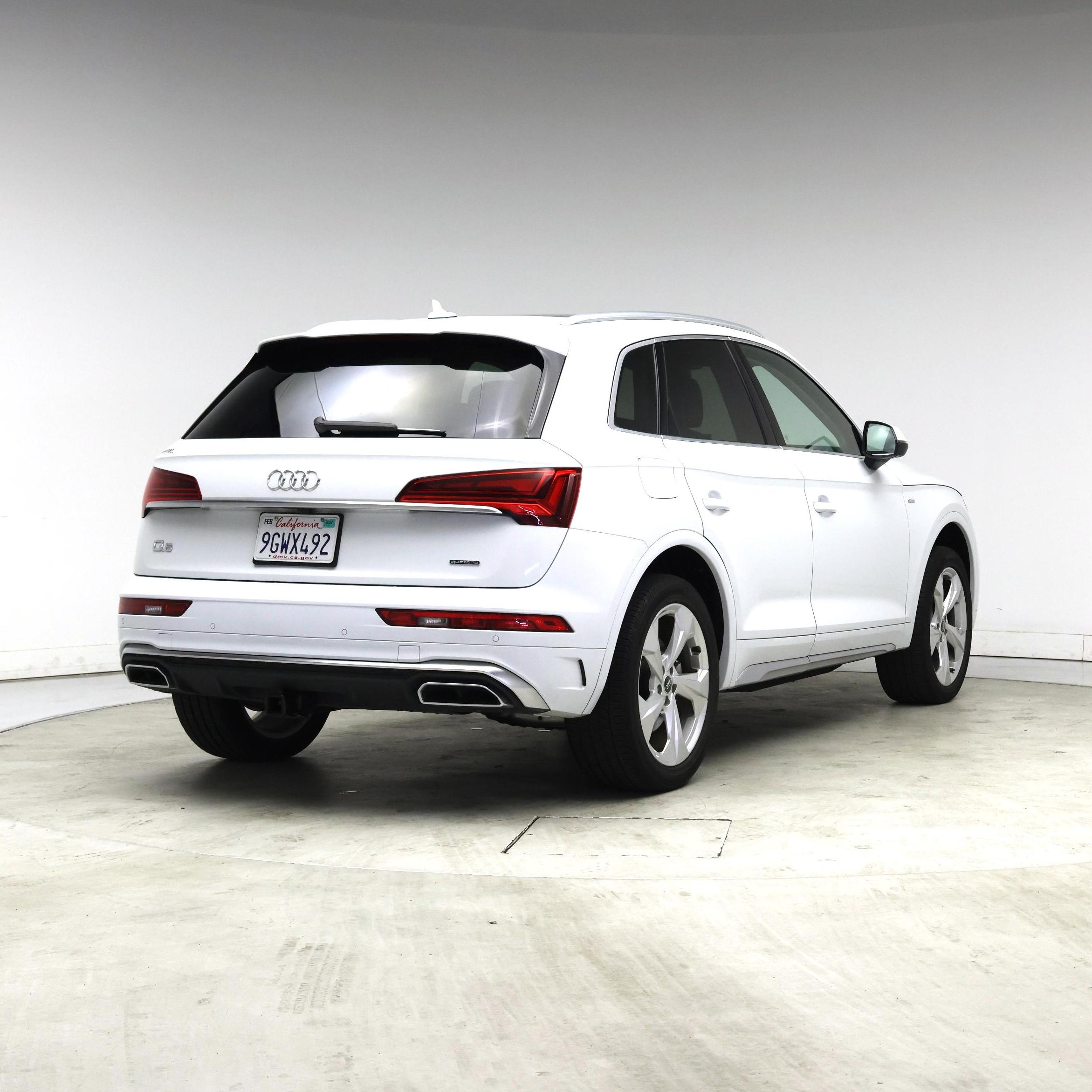 Thumbnail: 2023 Audi Q5 - 8