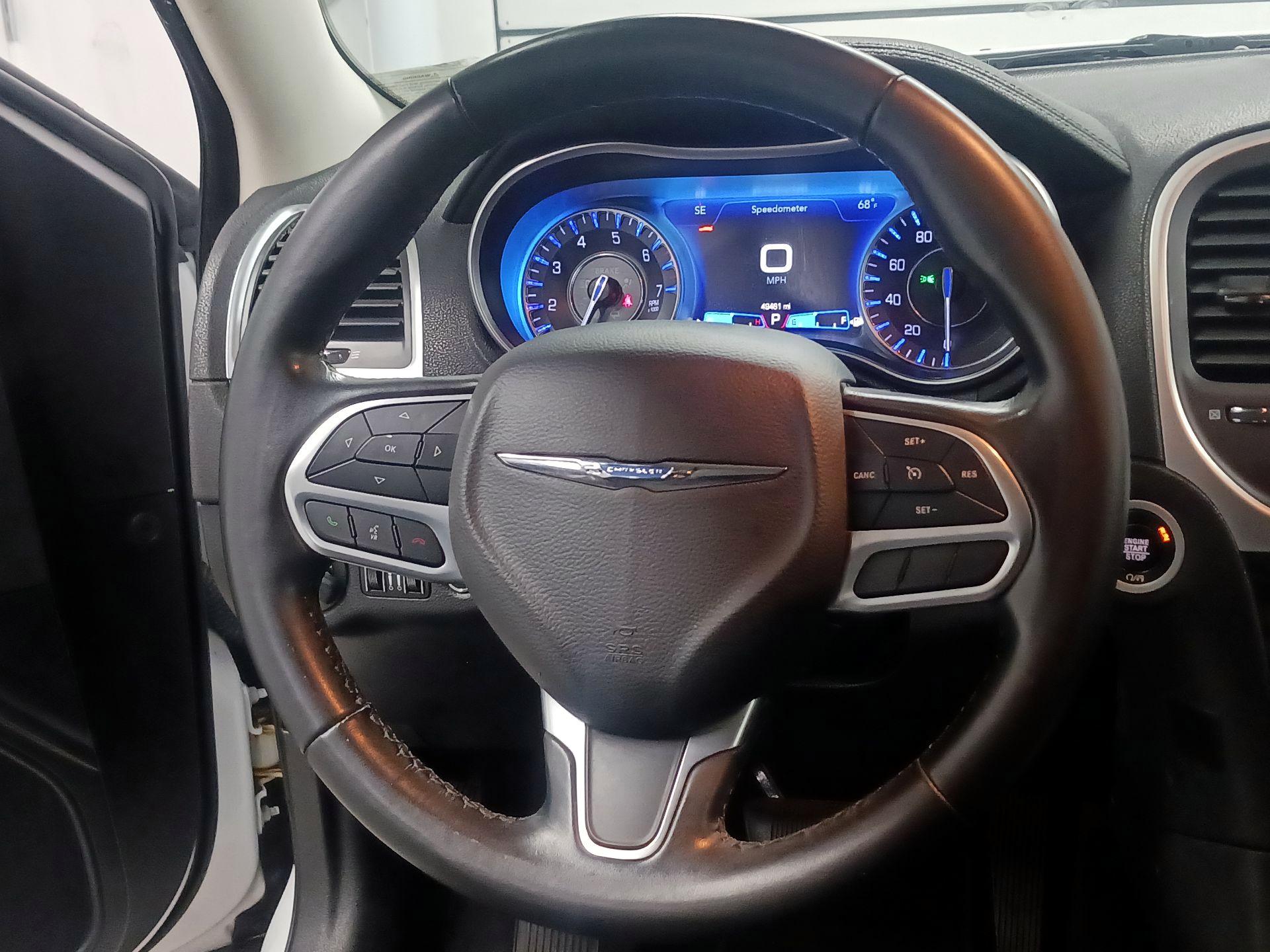 Thumbnail: 2022 Chrysler 300 - 10