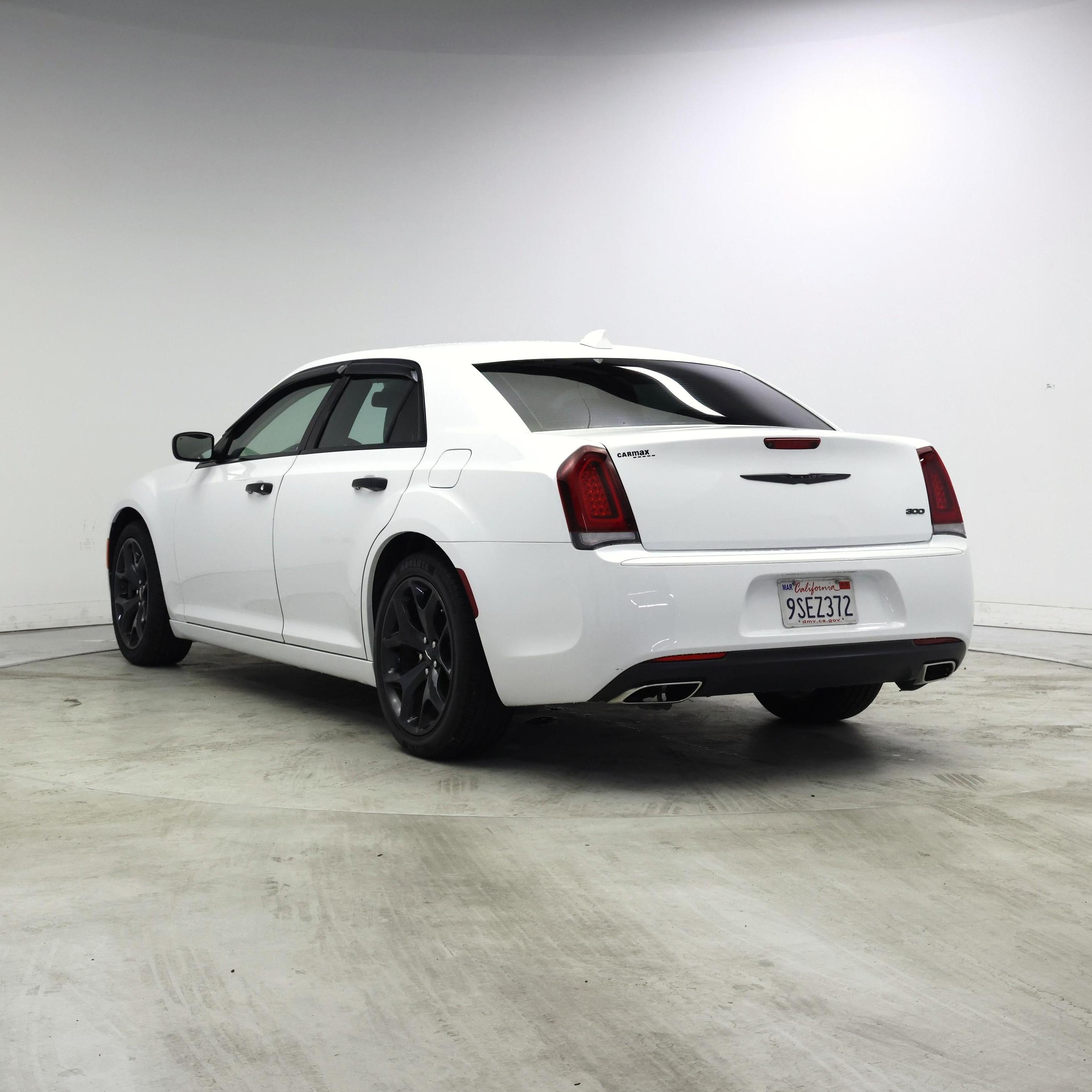 Thumbnail: 2022 Chrysler 300 - 2