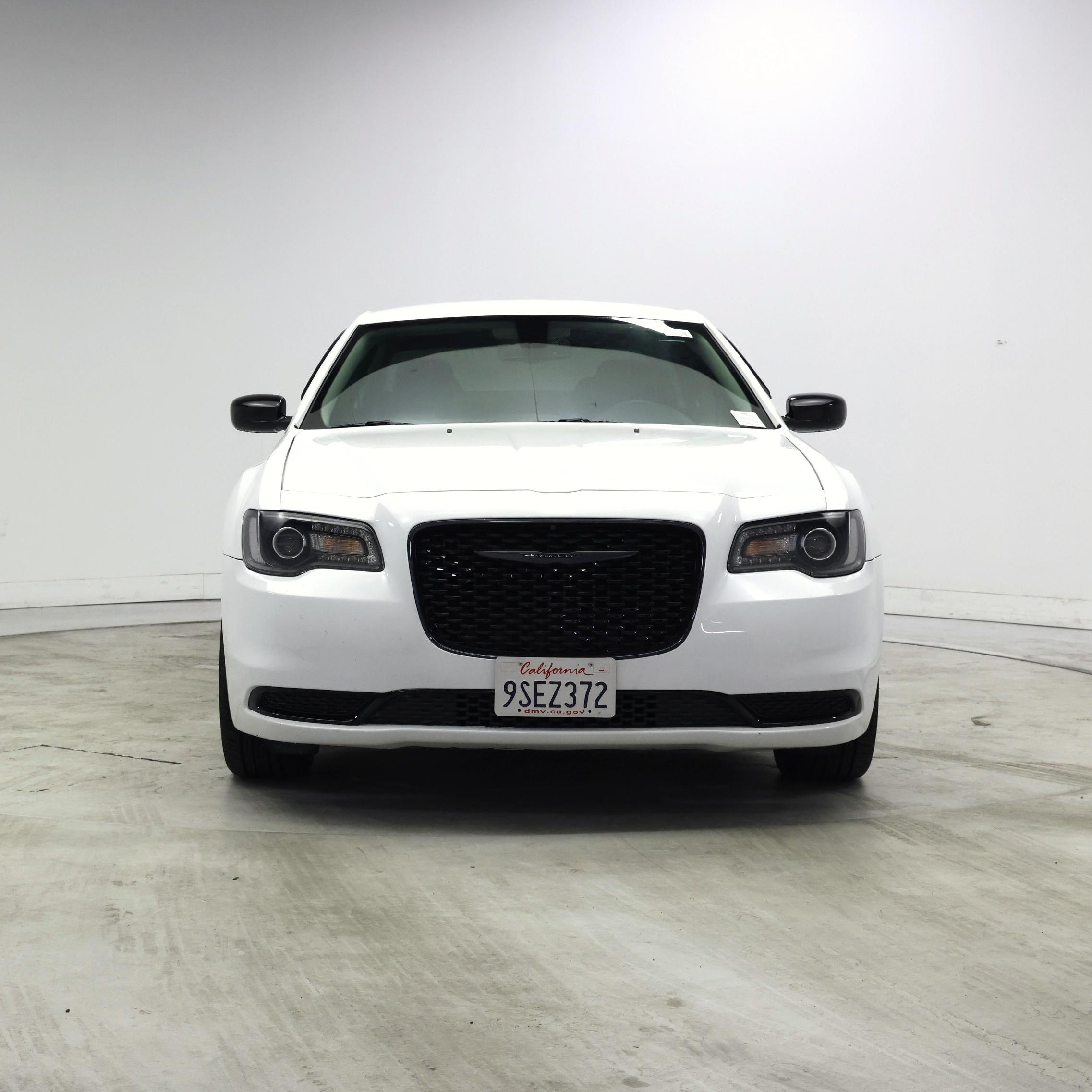 Thumbnail: 2022 Chrysler 300 - 5