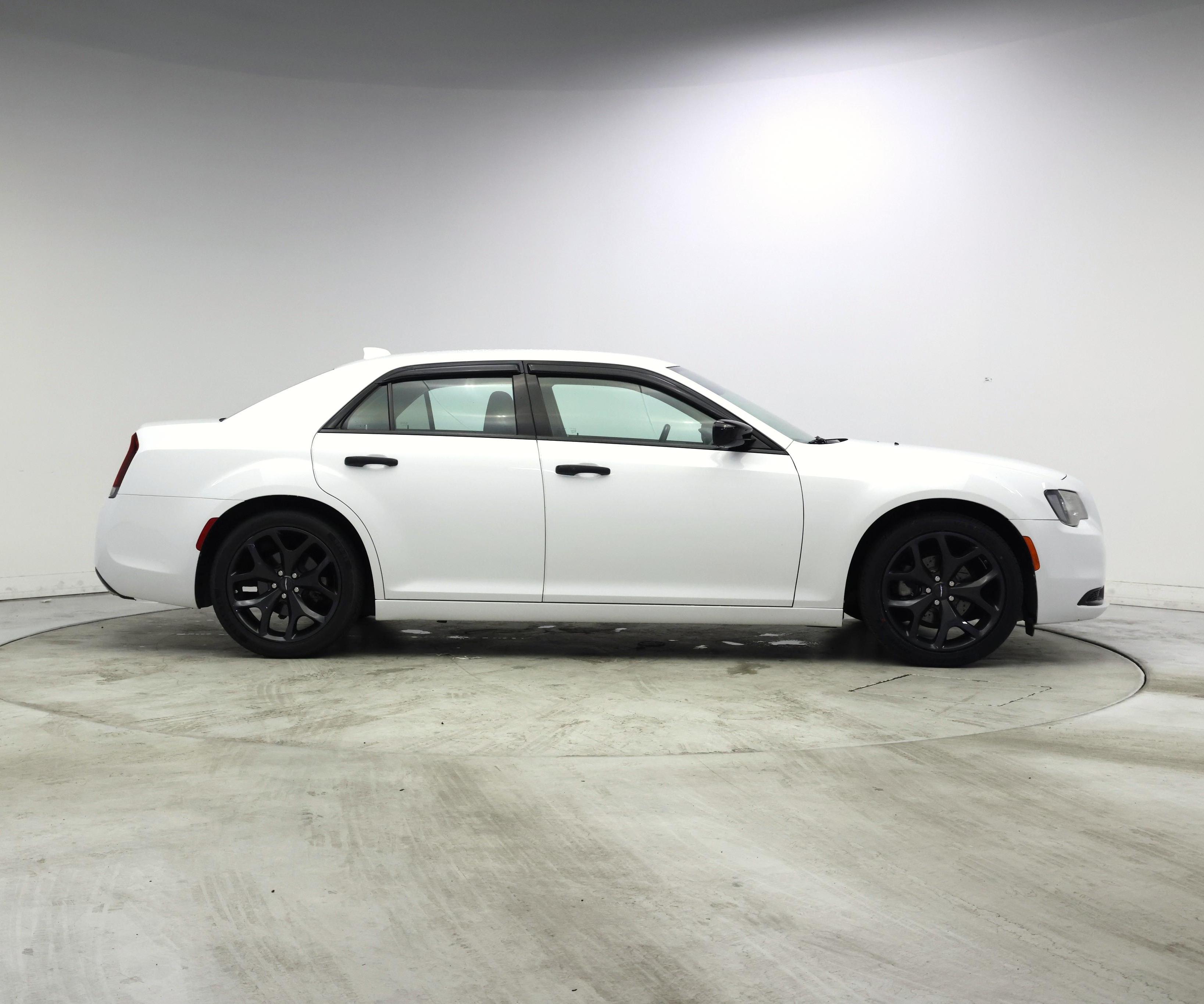 Thumbnail: 2022 Chrysler 300 - 7