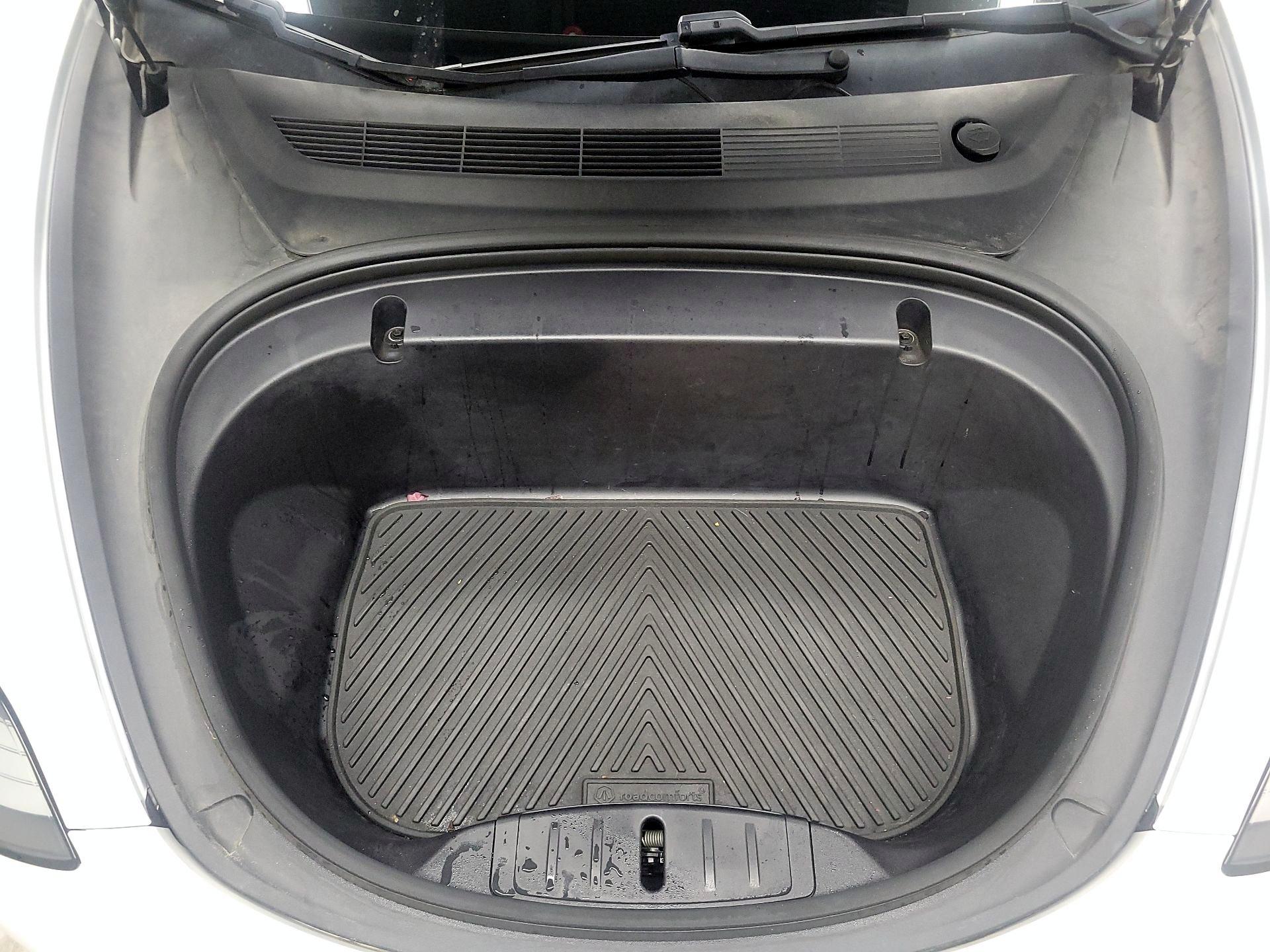 Thumbnail: 2020 Tesla Model 3 - 20