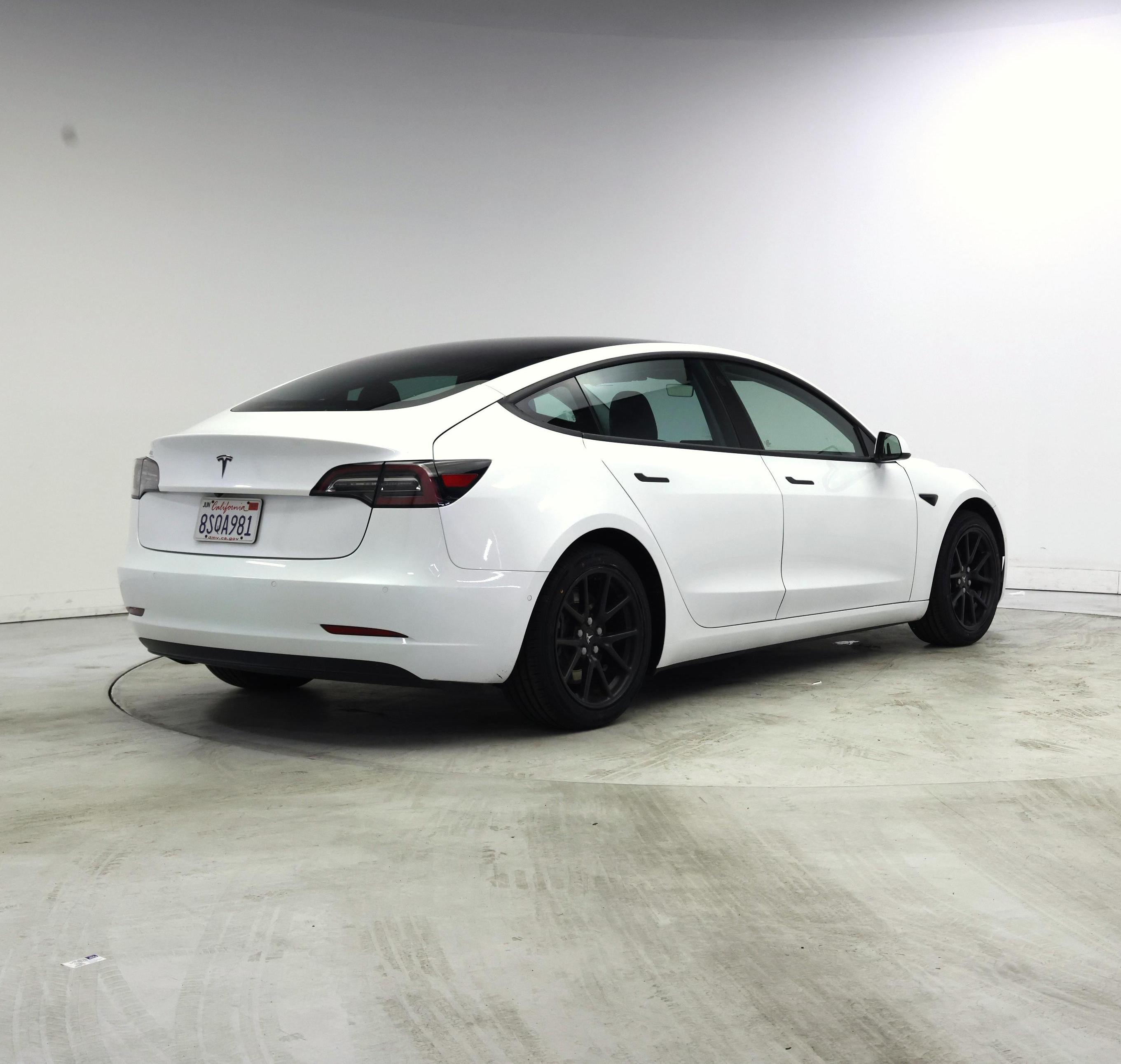 Thumbnail: 2020 Tesla Model 3 - 8