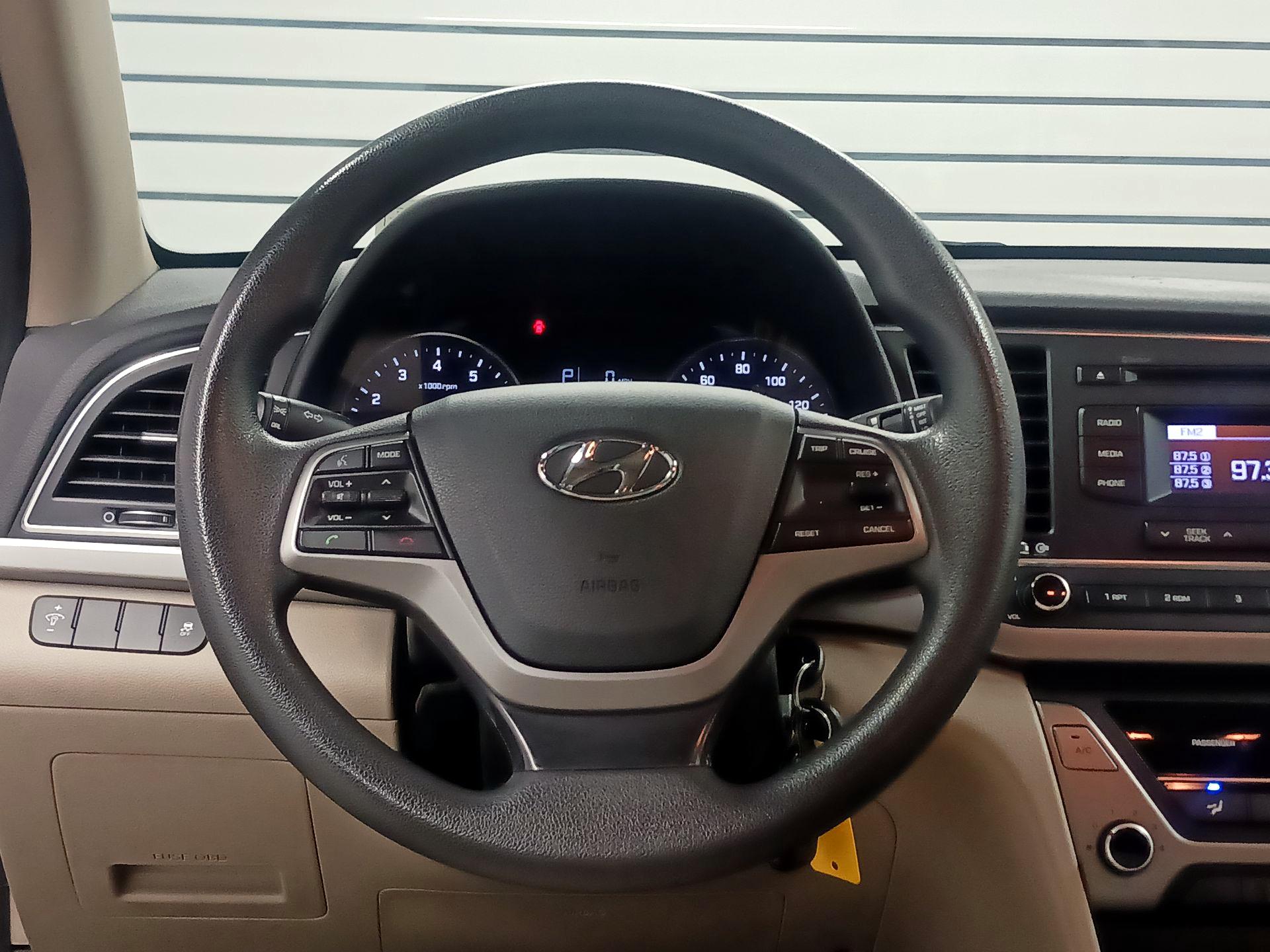 Thumbnail: 2017 Hyundai Elantra - 10