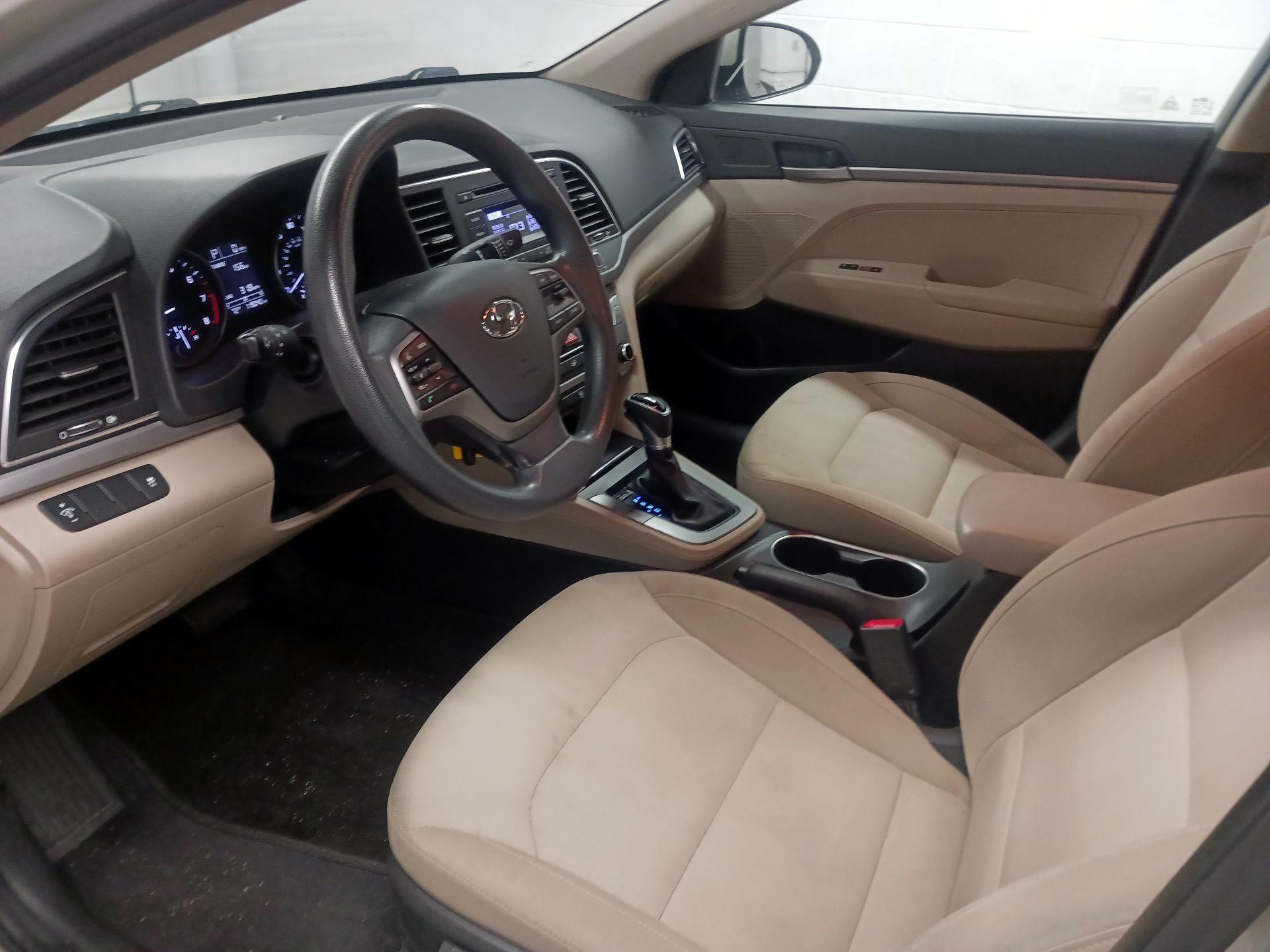 Thumbnail: 2017 Hyundai Elantra - 11