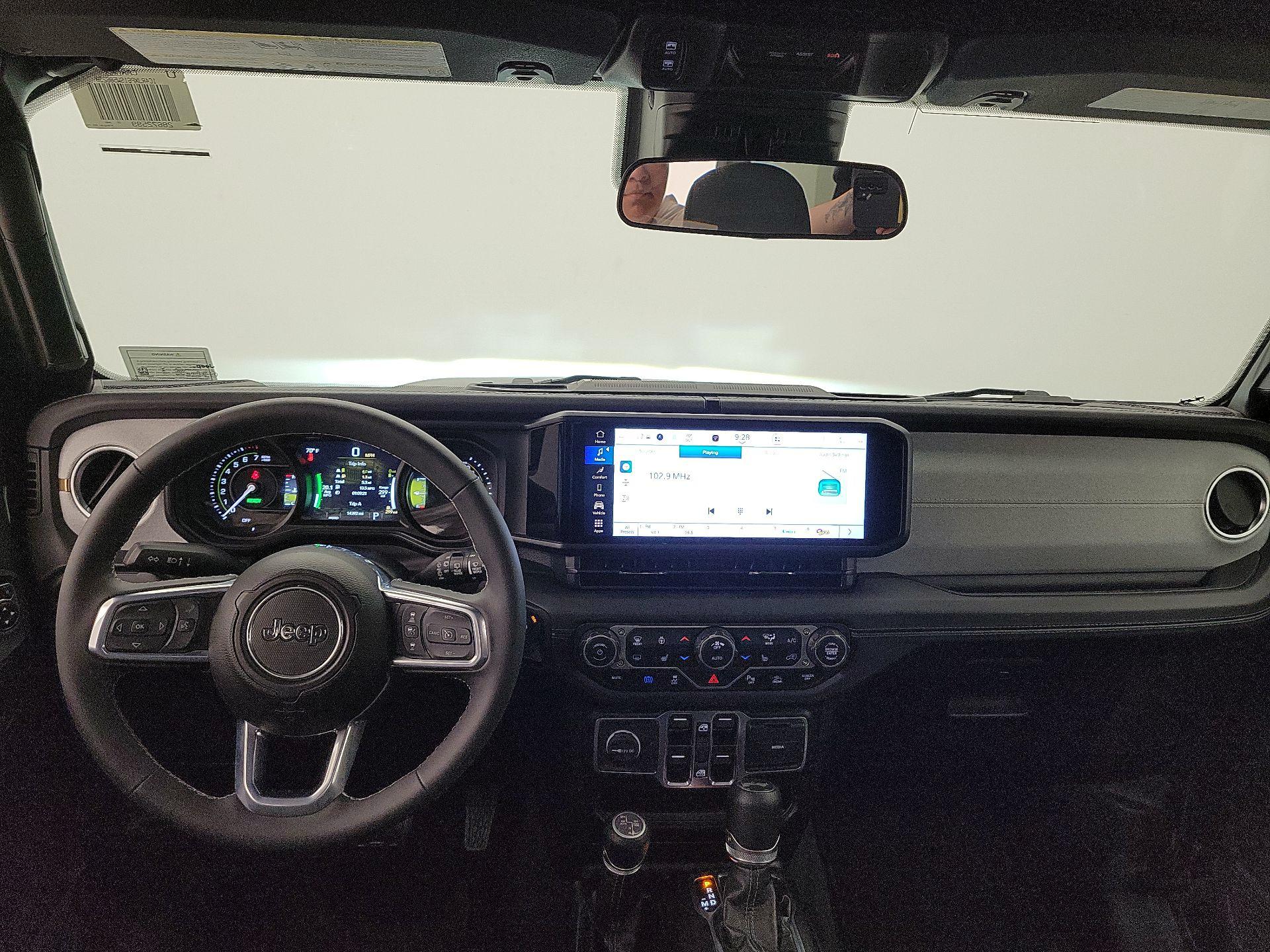 Thumbnail: 2025 Jeep Wrangler - 9