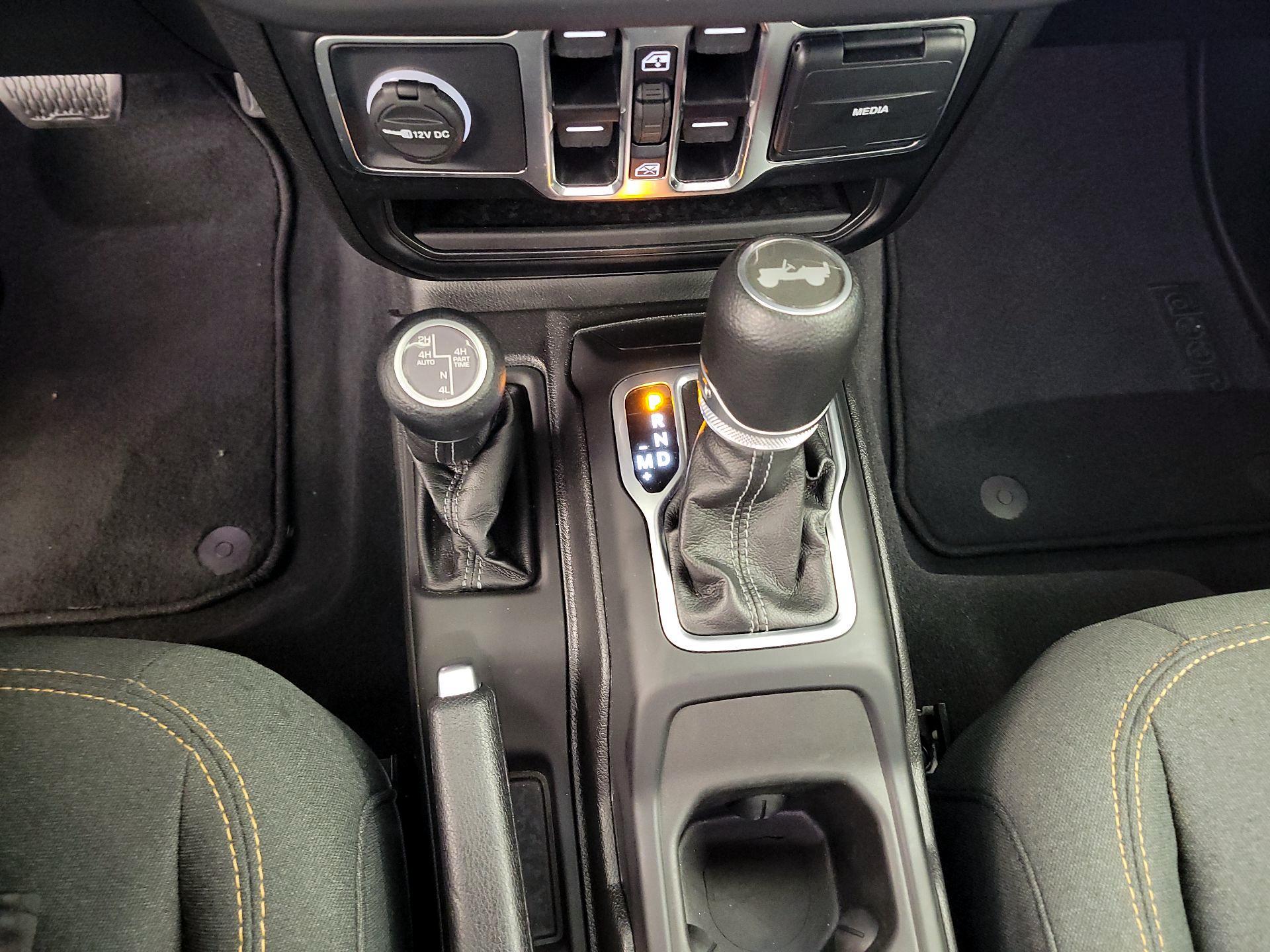 Thumbnail: 2025 Jeep Wrangler - 17