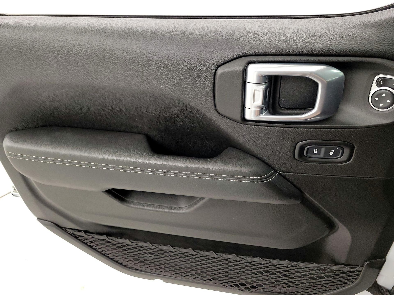 2021 Jeep Wrangler Unlimited Sahara - Photo 13