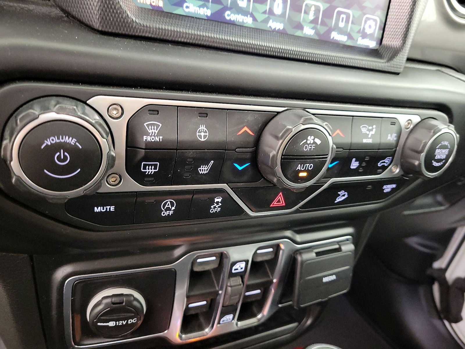 2021 Jeep Wrangler Unlimited Sahara - Photo 18