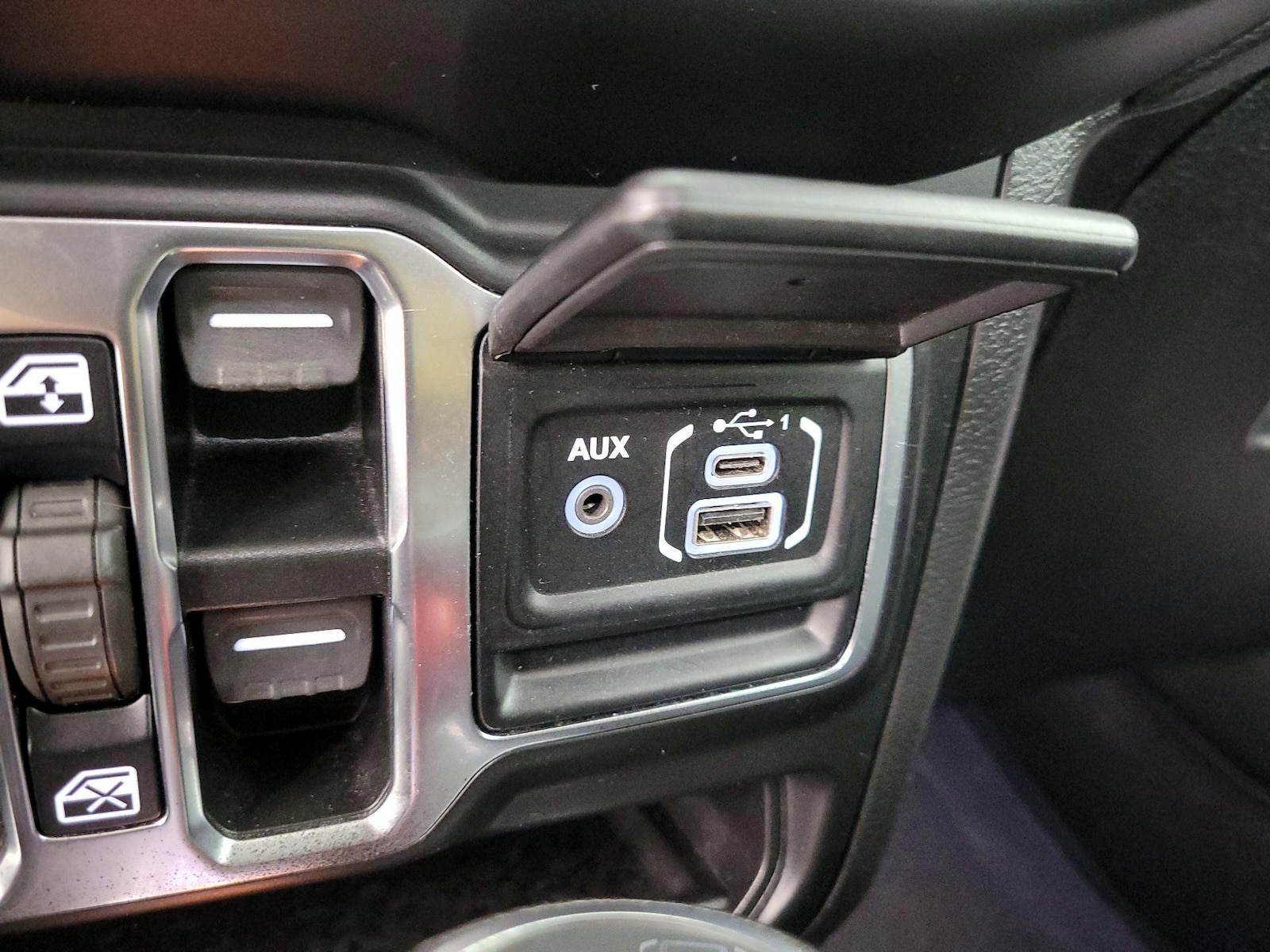 2021 Jeep Wrangler Unlimited Sahara - Photo 20