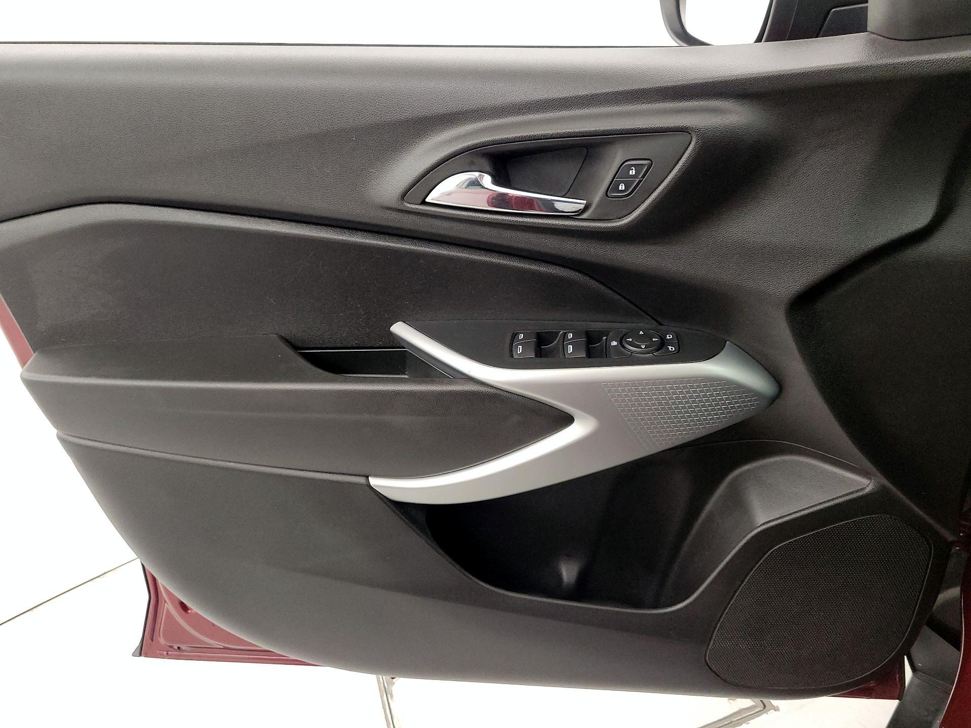 Thumbnail: 2024 Chevrolet Trax - 12