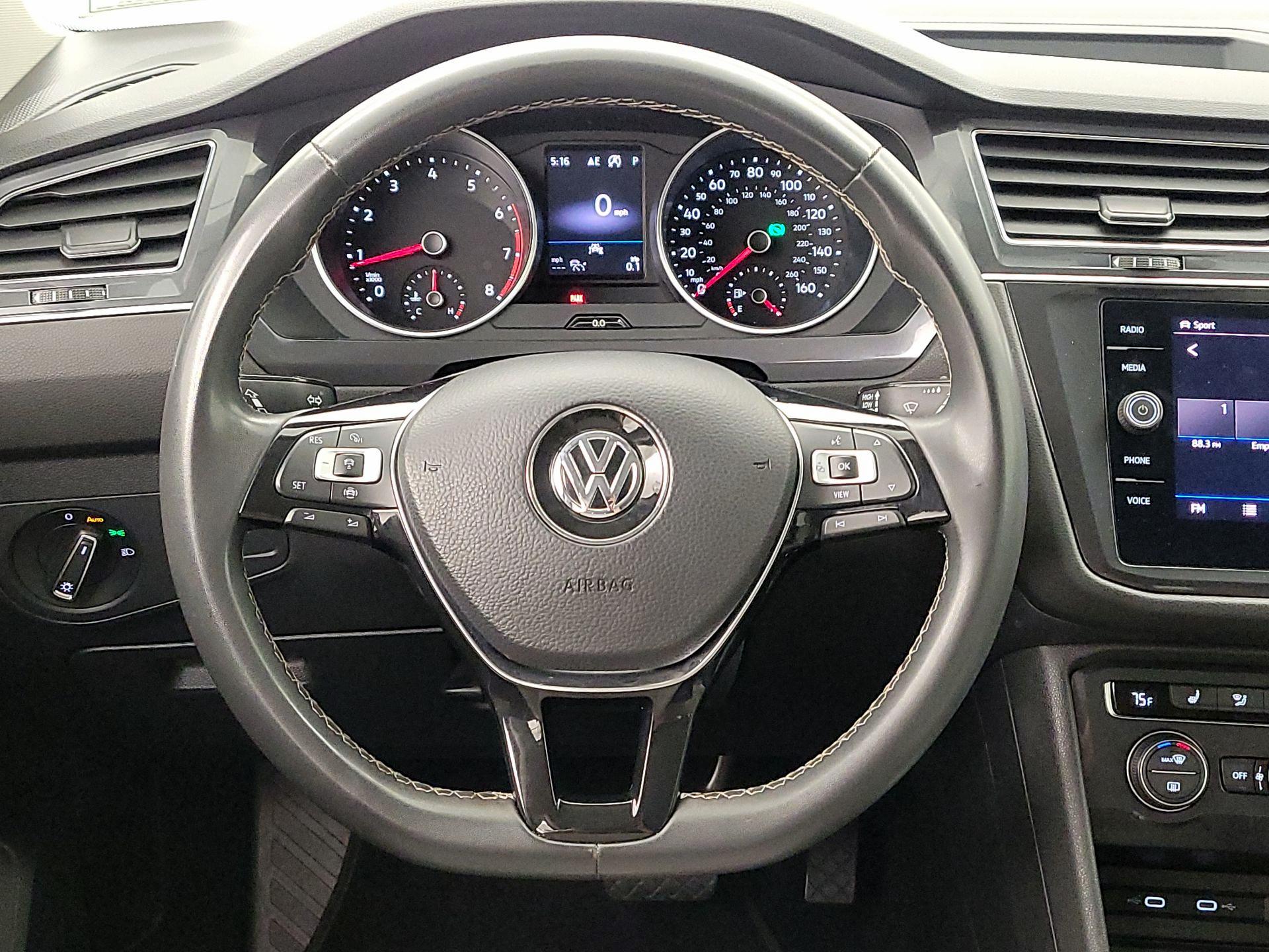 Thumbnail: 2021 Volkswagen Tiguan - 10