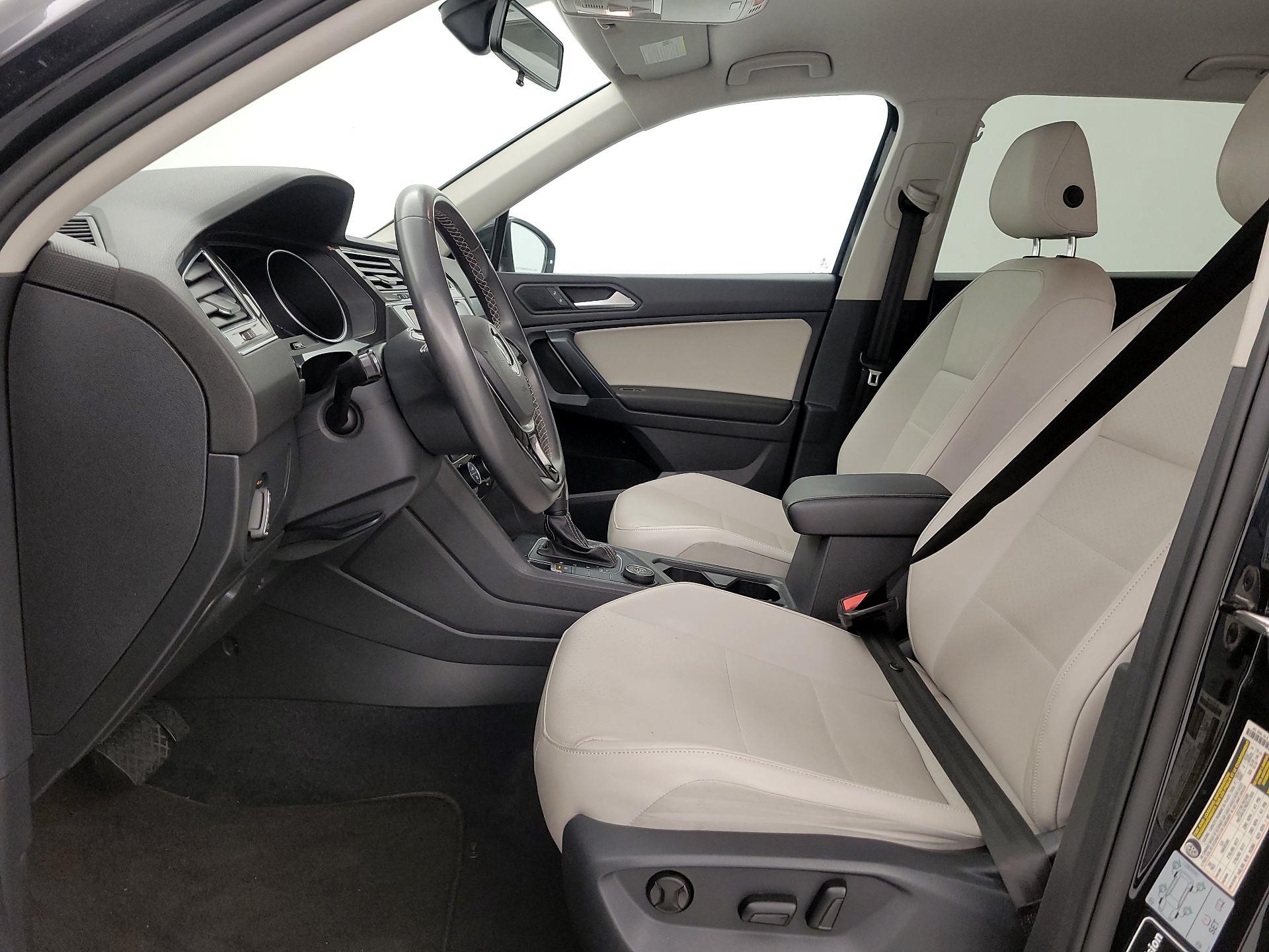 Thumbnail: 2021 Volkswagen Tiguan - 11