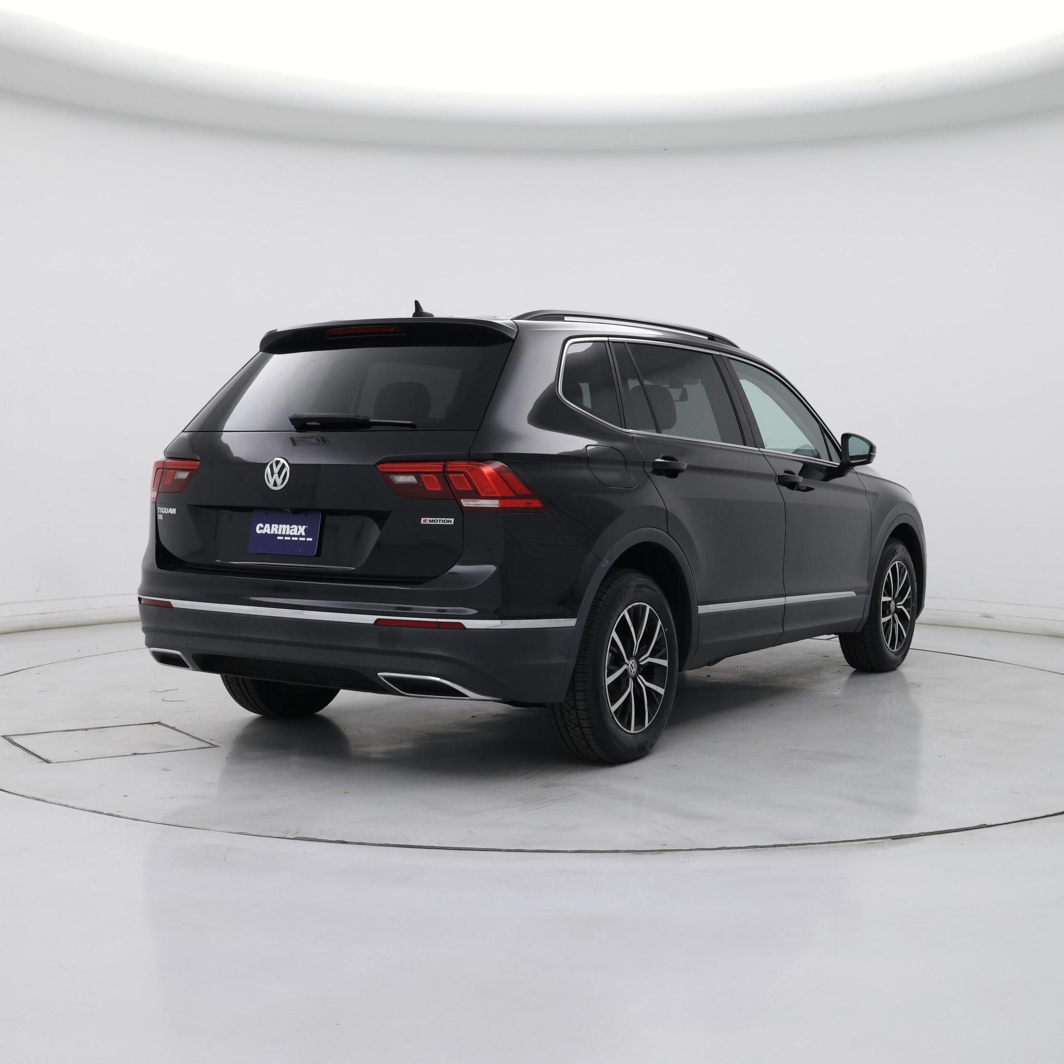 Thumbnail: 2021 Volkswagen Tiguan - 8
