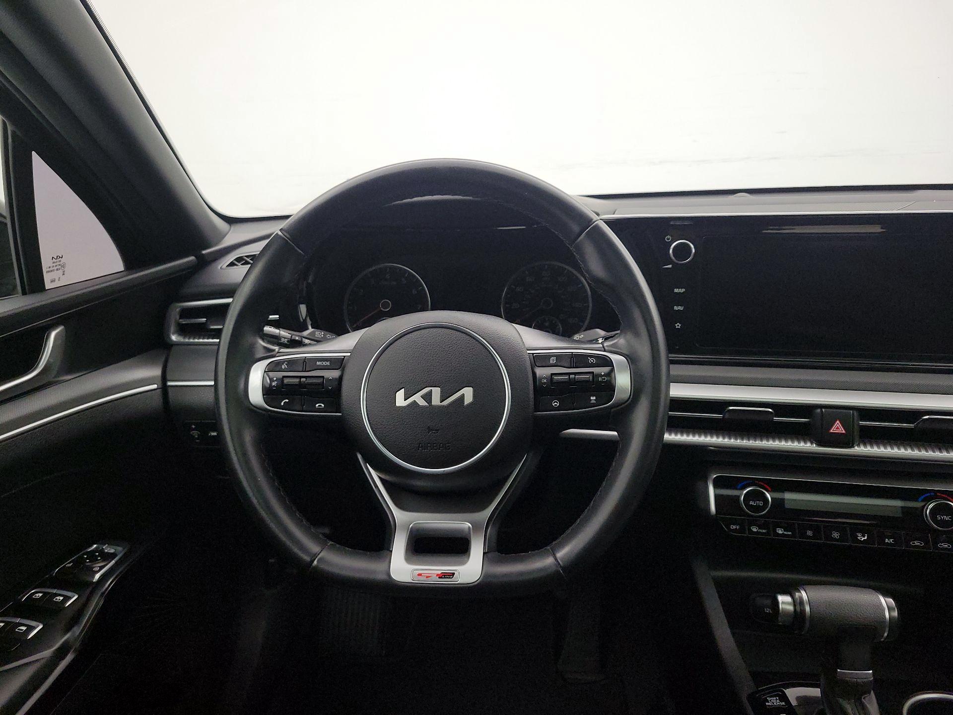 Thumbnail: 2022 Kia K5 - 10