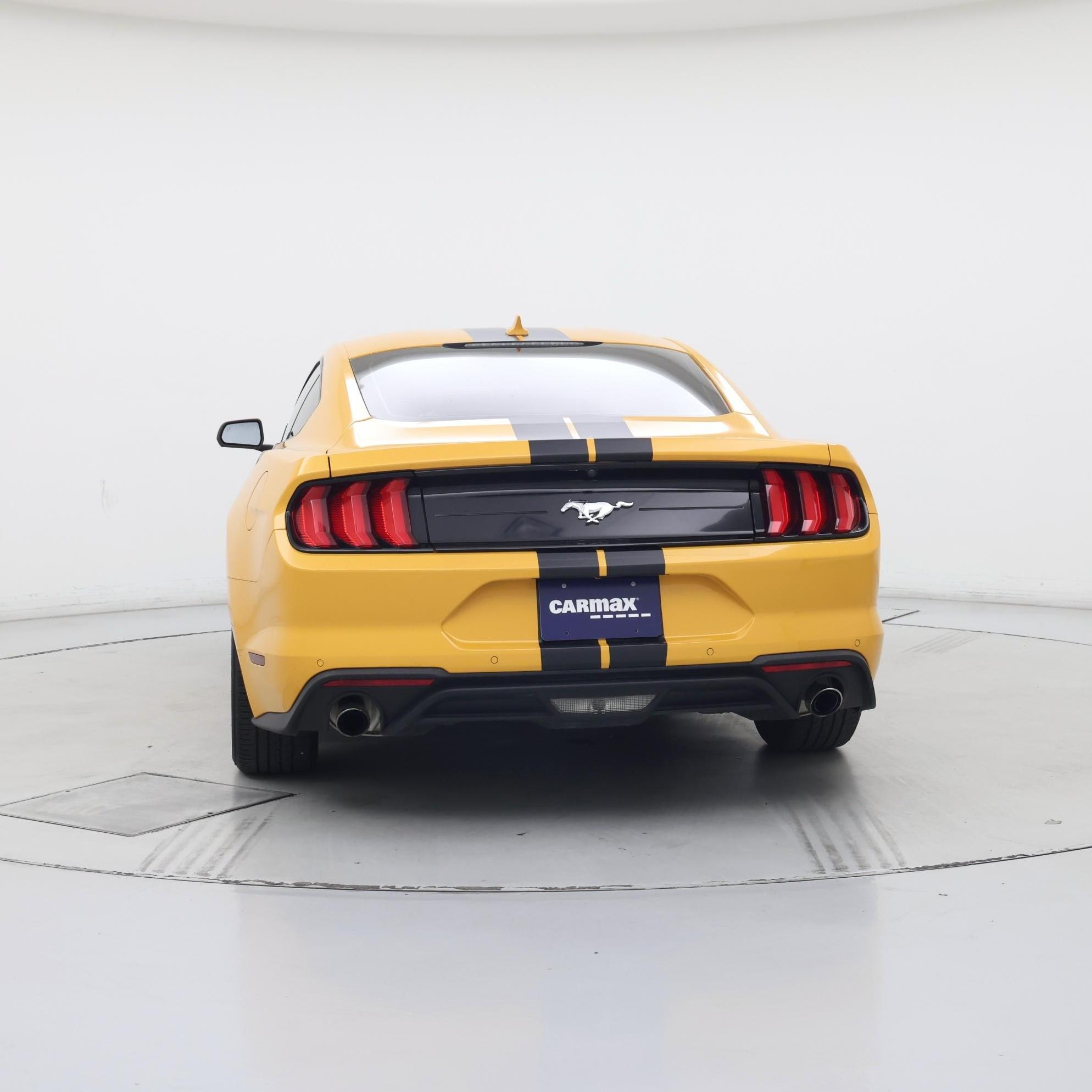 Thumbnail: 2022 Ford Mustang - 6