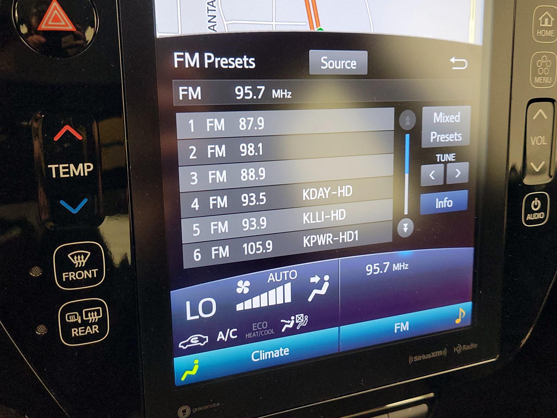 Thumbnail: 2022 Toyota Prius Prime - 16