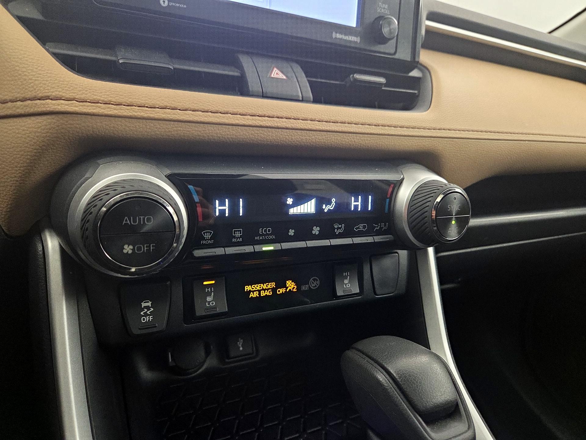 Thumbnail: 2022 Toyota RAV4 - 16