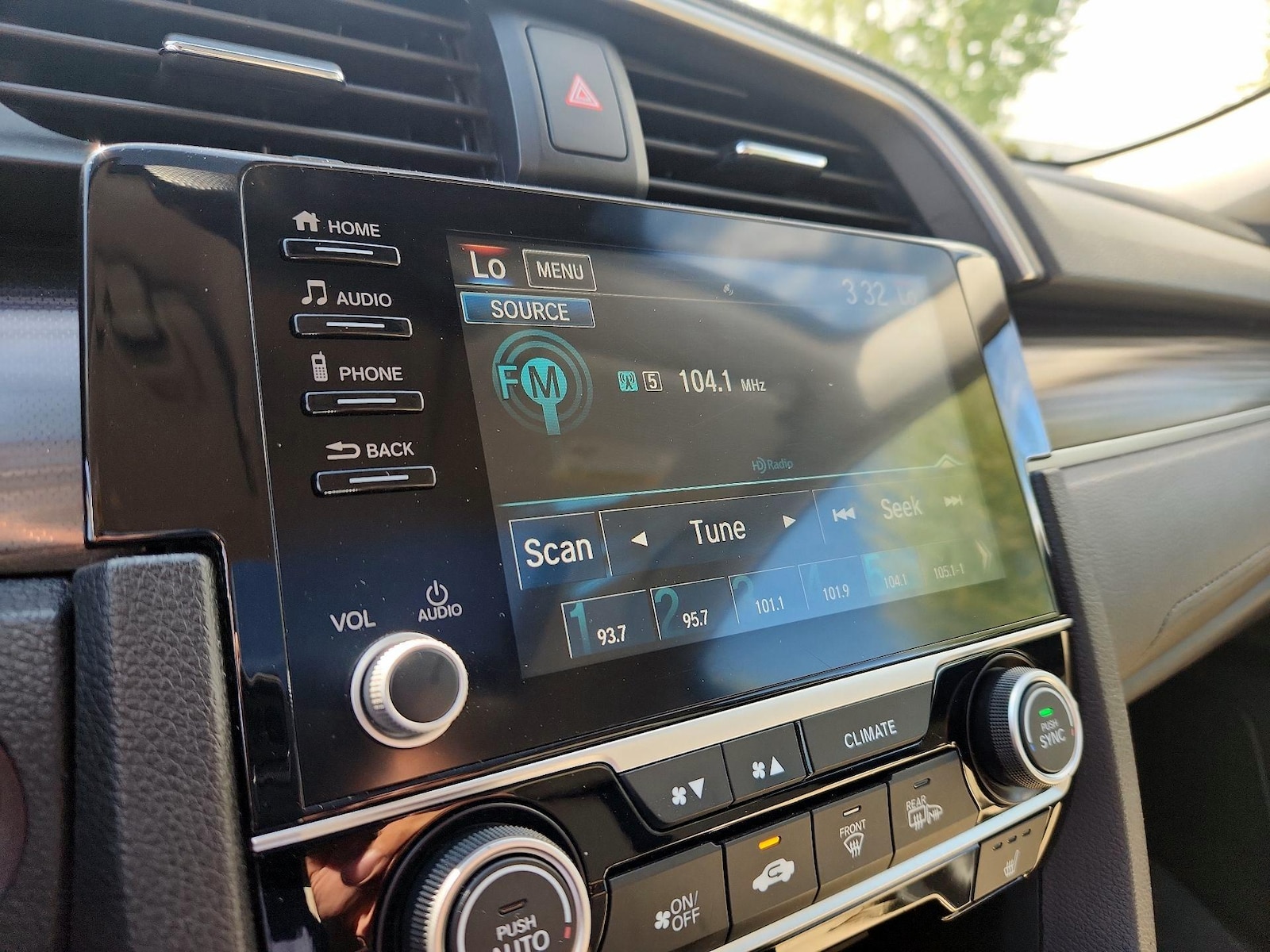 2020 Honda Civic EX-L - Photo 15