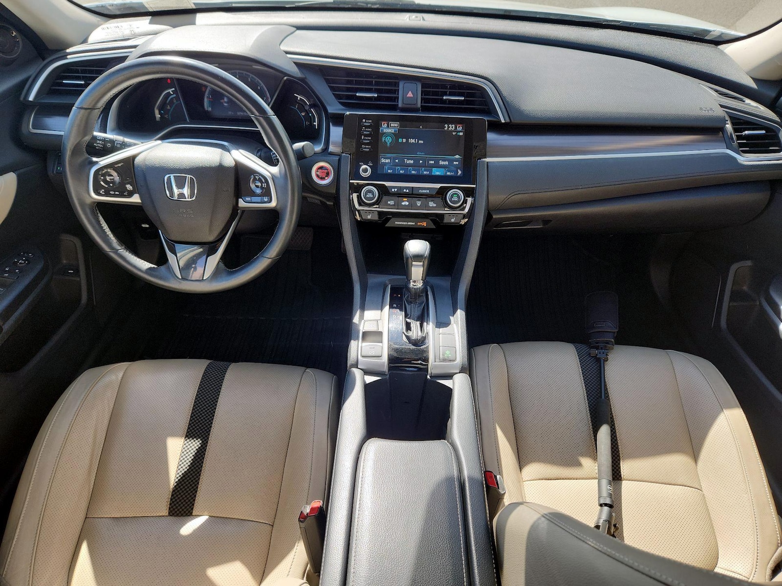 2020 Honda Civic EX-L - Photo 9
