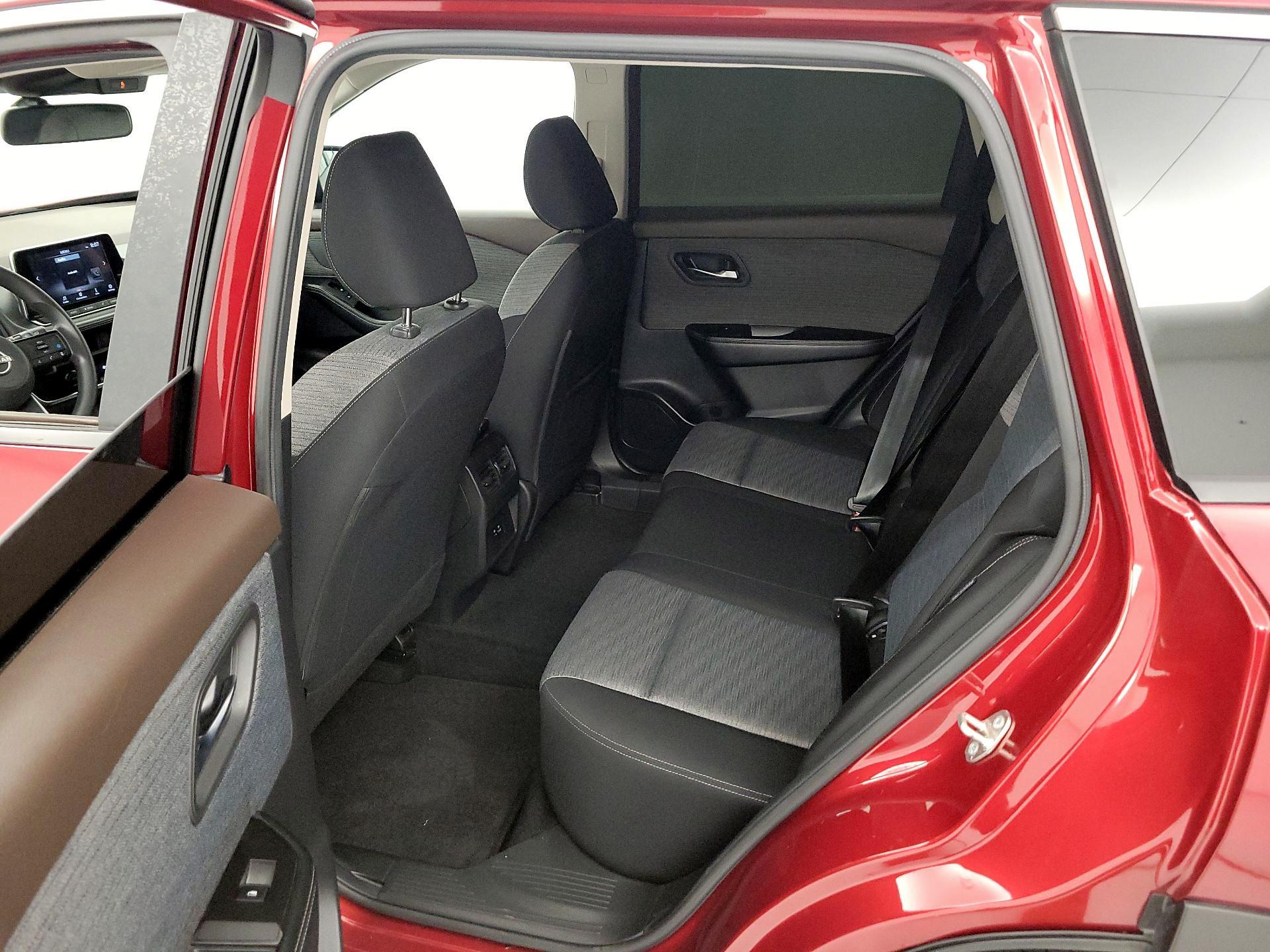 Thumbnail: 2023 Nissan Rogue - 19
