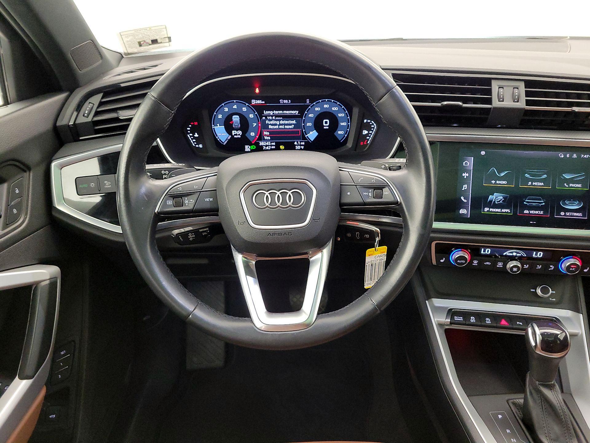 Thumbnail: 2022 Audi Q3 - 10