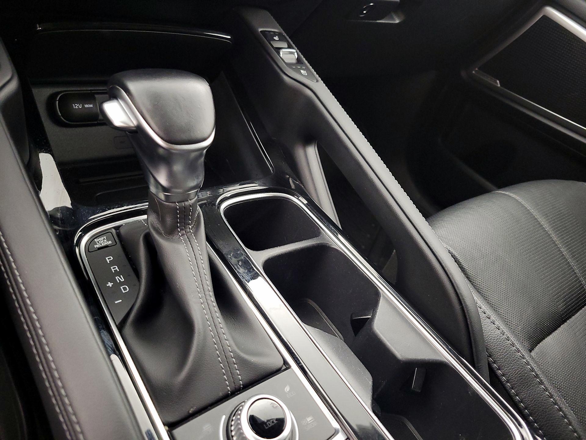 Thumbnail: 2021 Kia Telluride - 17
