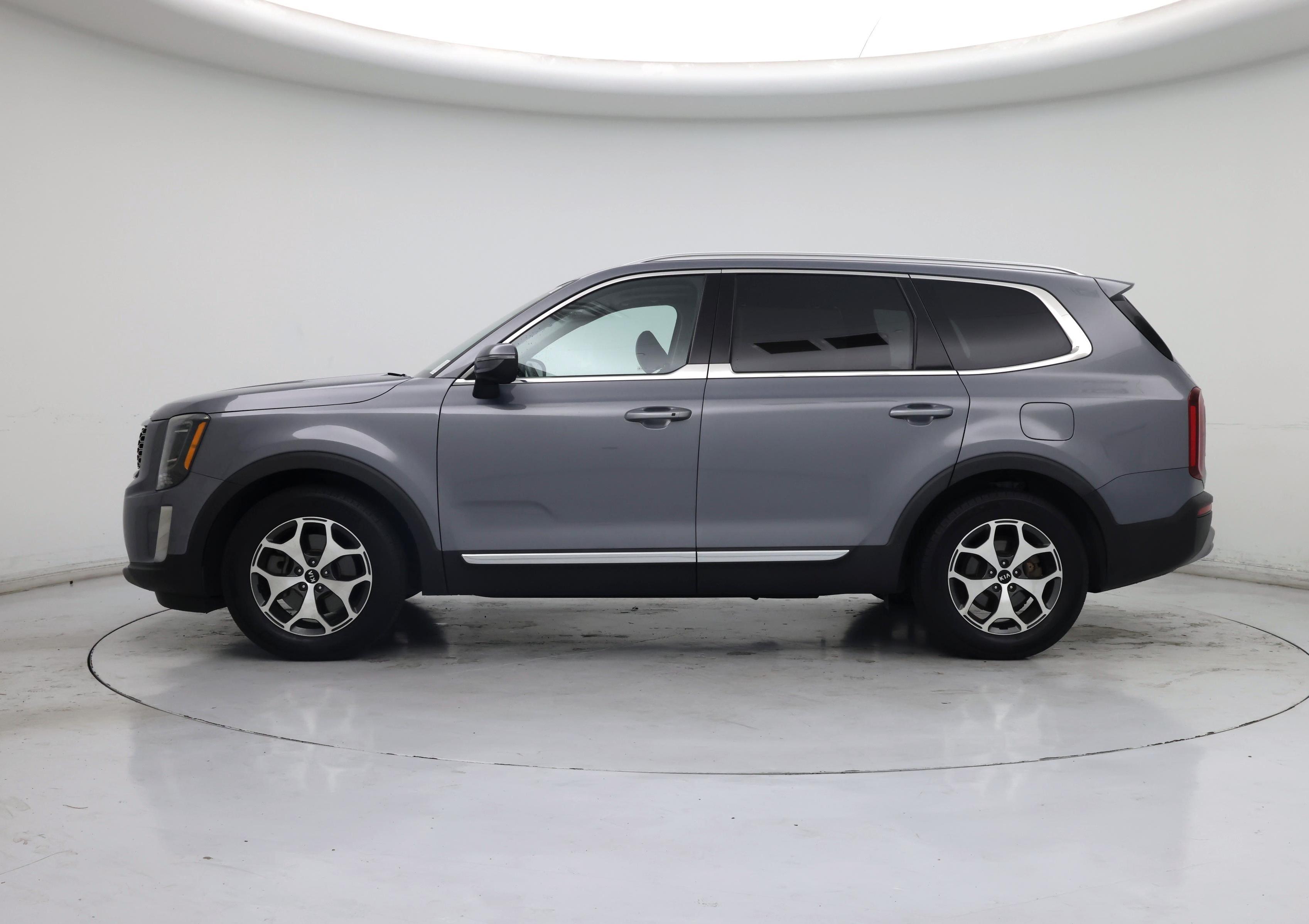 Thumbnail: 2021 Kia Telluride - 3