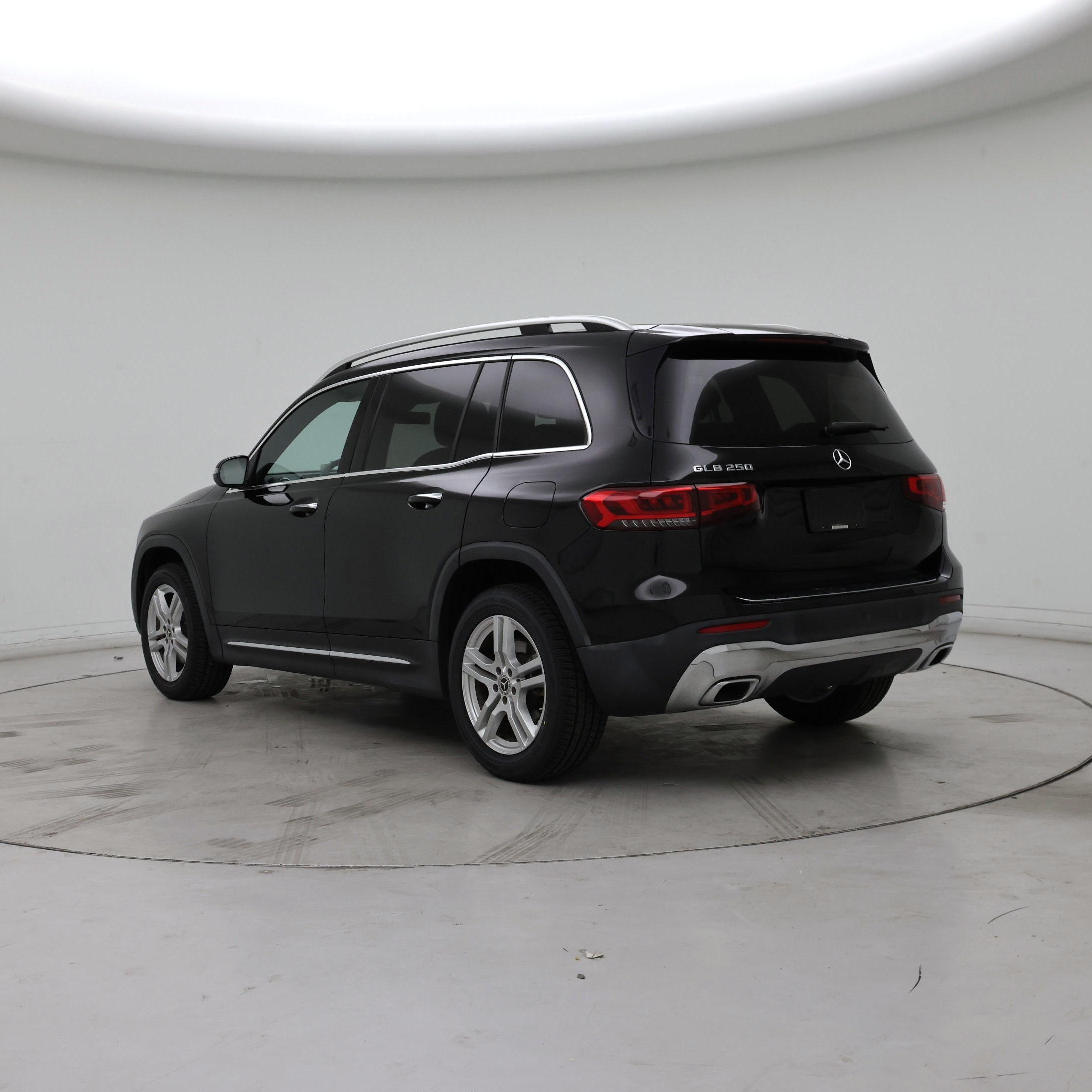 Thumbnail: 2022 Mercedes-Benz GLB - 2