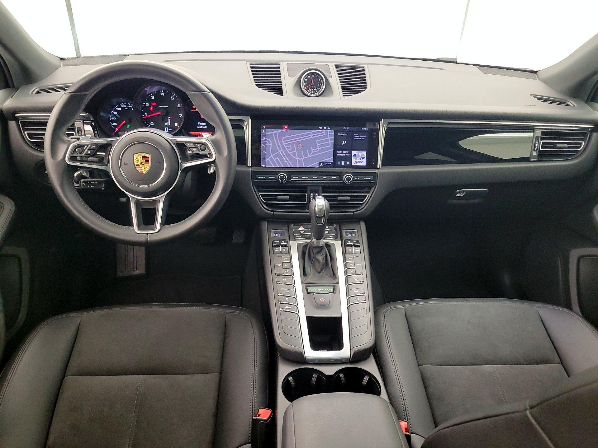 Thumbnail: 2021 Porsche Macan - 9