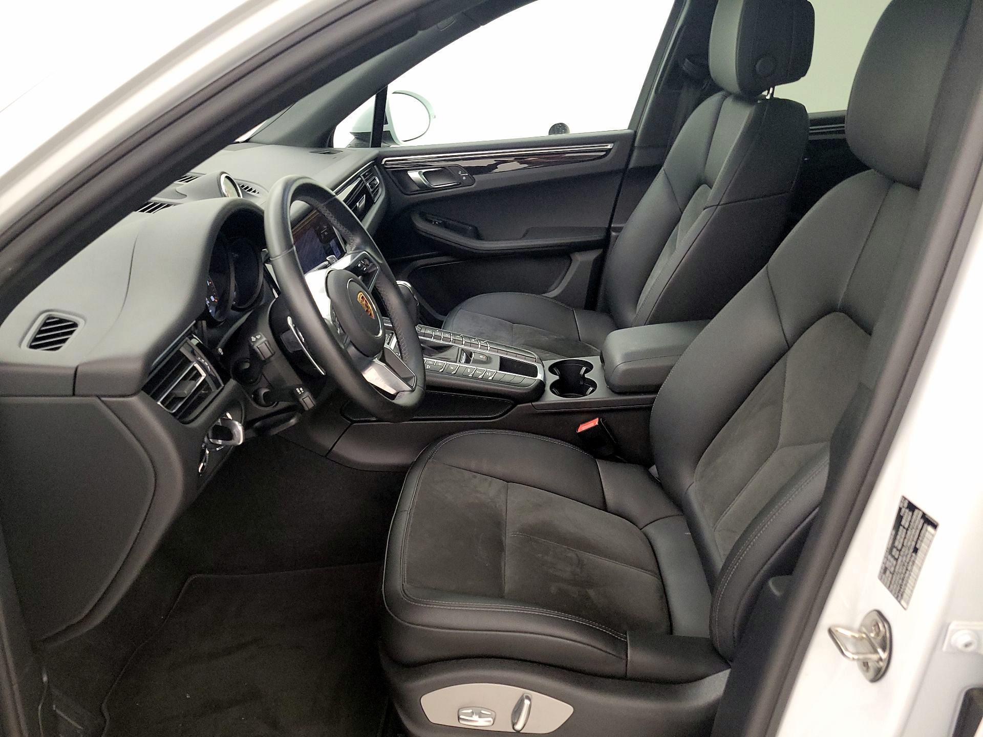 Thumbnail: 2021 Porsche Macan - 11