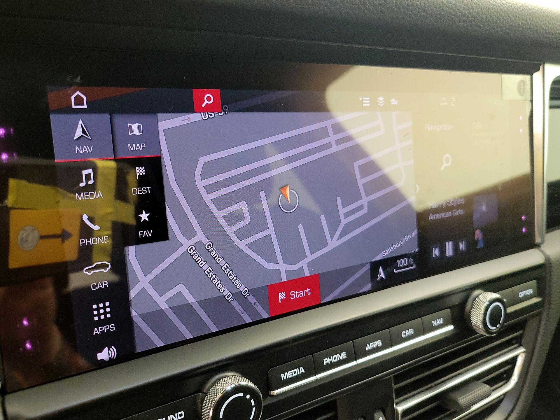 Thumbnail: 2021 Porsche Macan - 14