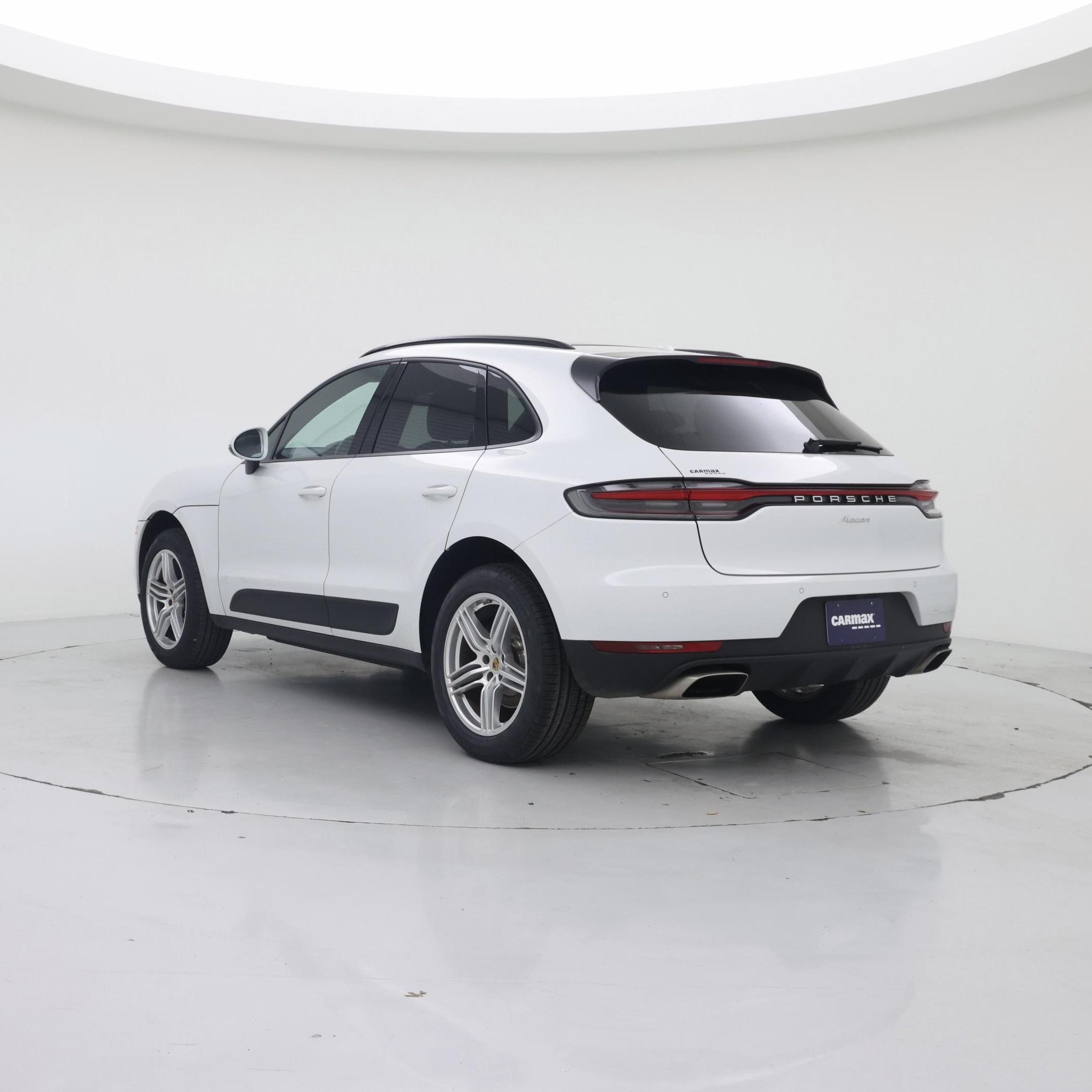 Thumbnail: 2021 Porsche Macan - 2