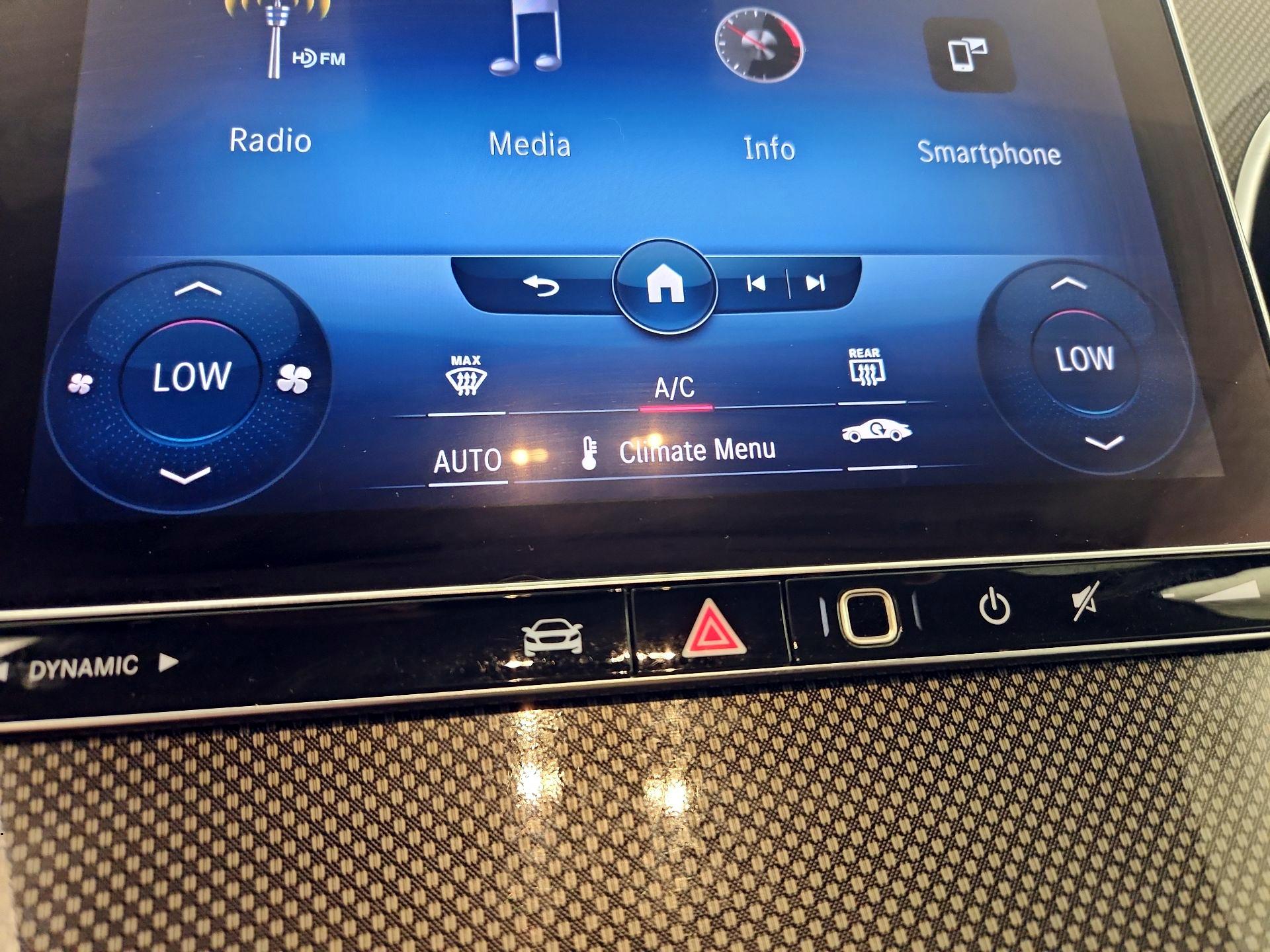 Thumbnail: 2022 Mercedes-Benz C-Class - 16