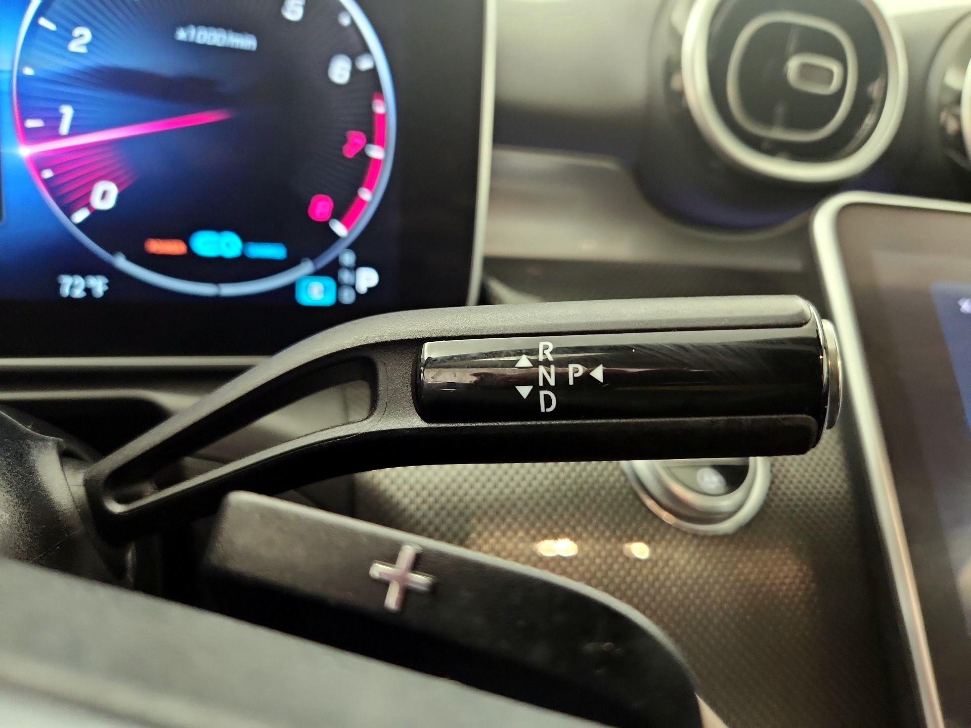 Thumbnail: 2022 Mercedes-Benz C-Class - 17