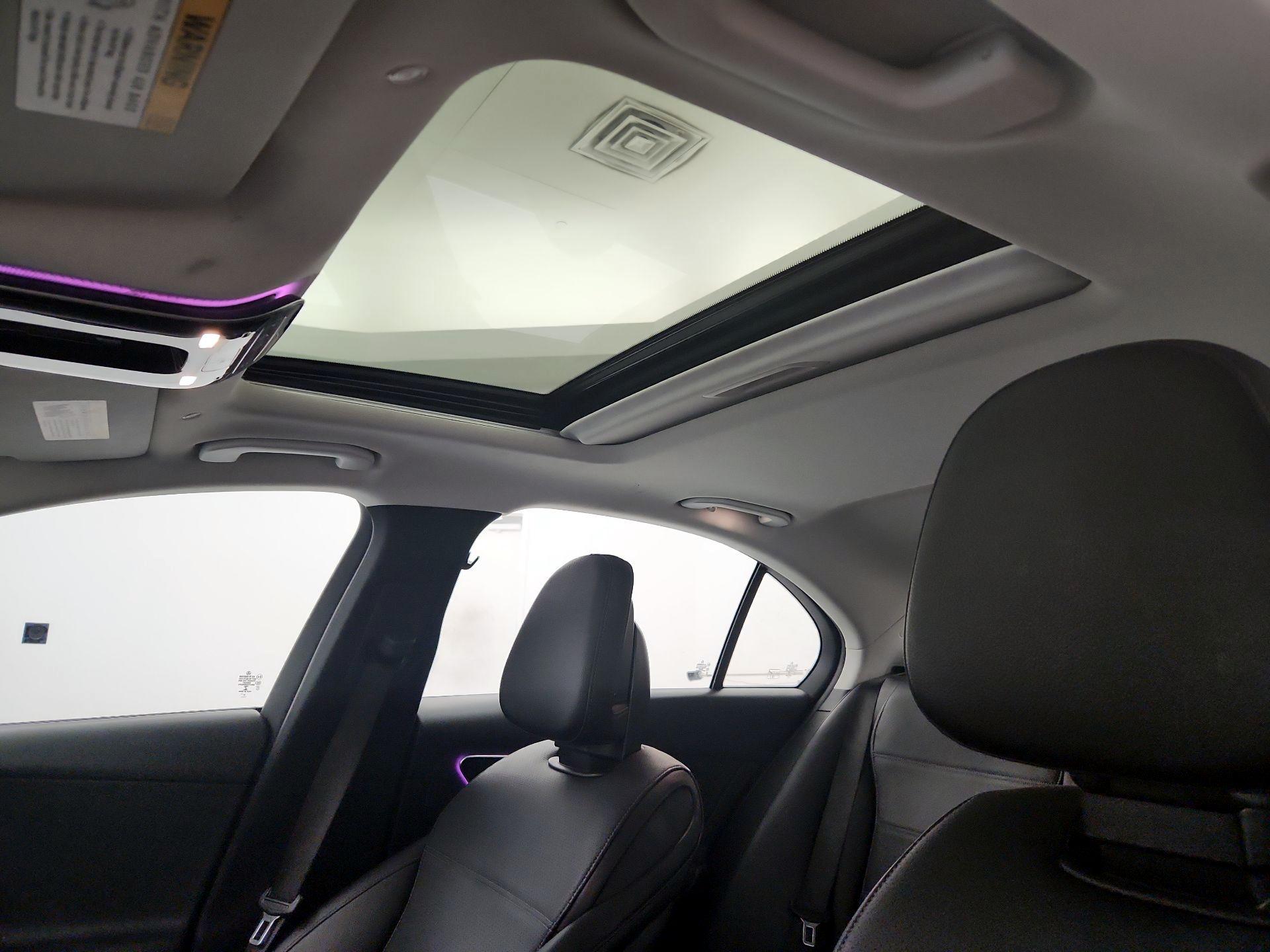 Thumbnail: 2022 Mercedes-Benz C-Class - 19