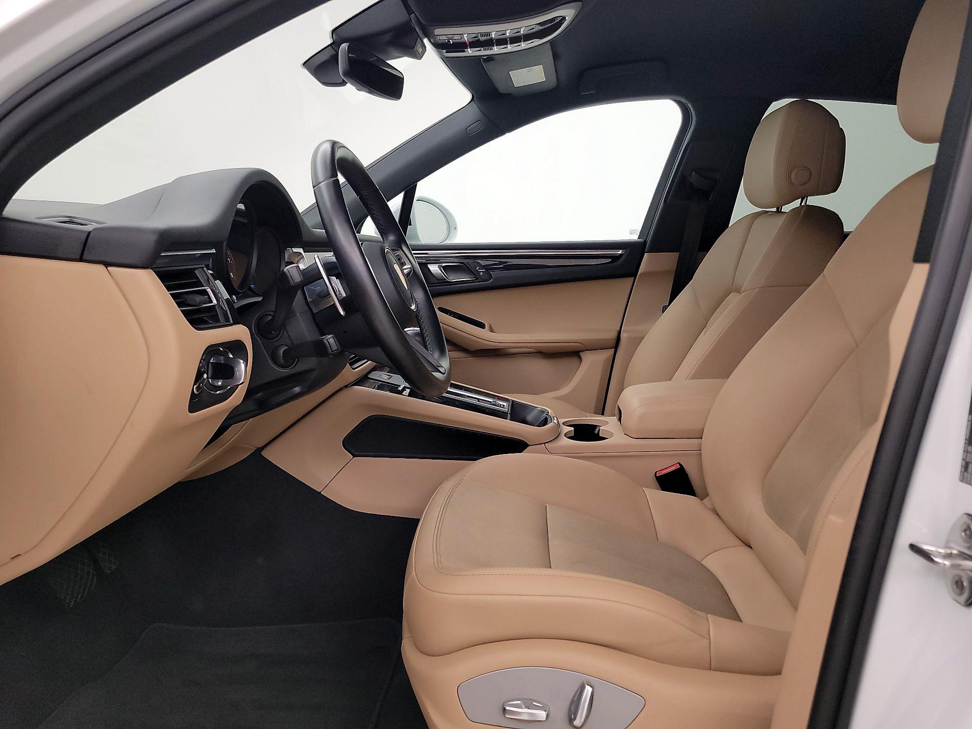 Thumbnail: 2022 Porsche Macan - 11