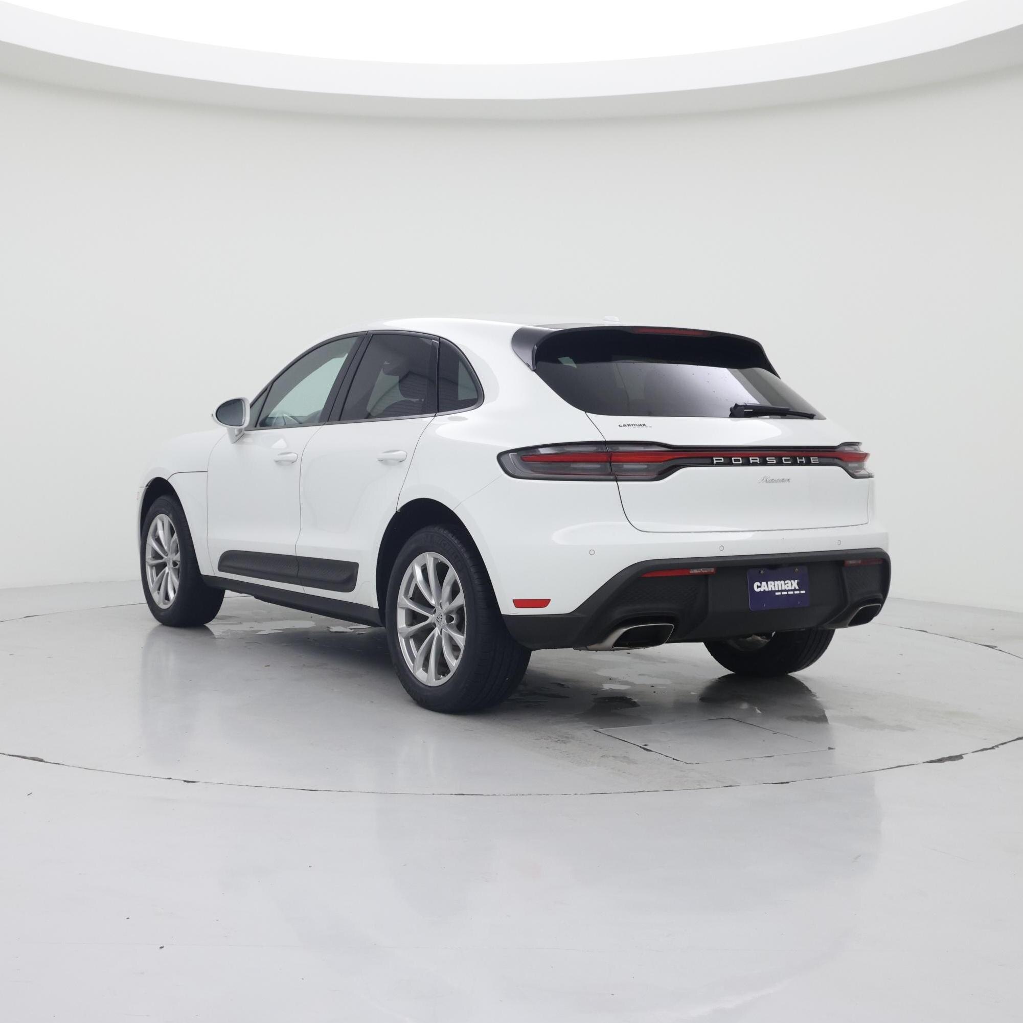 Thumbnail: 2022 Porsche Macan - 2