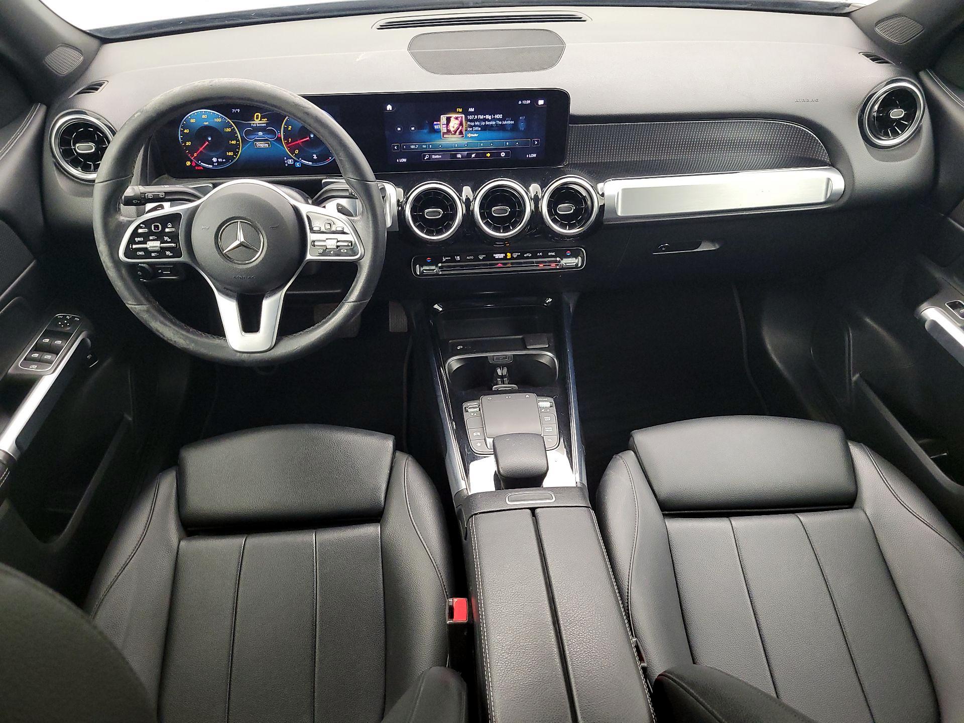Thumbnail: 2022 Mercedes-Benz GLB - 9