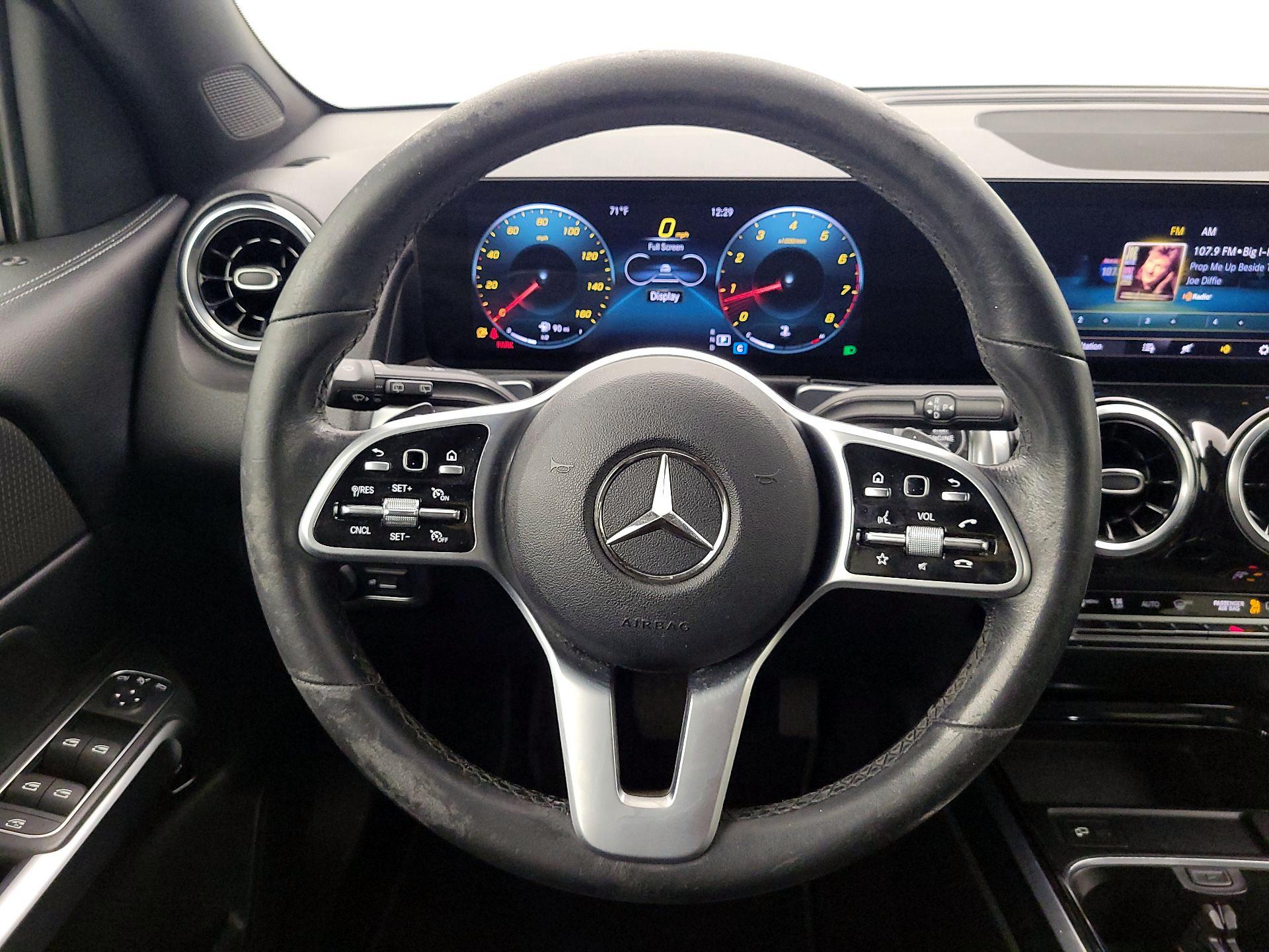 Thumbnail: 2022 Mercedes-Benz GLB - 10