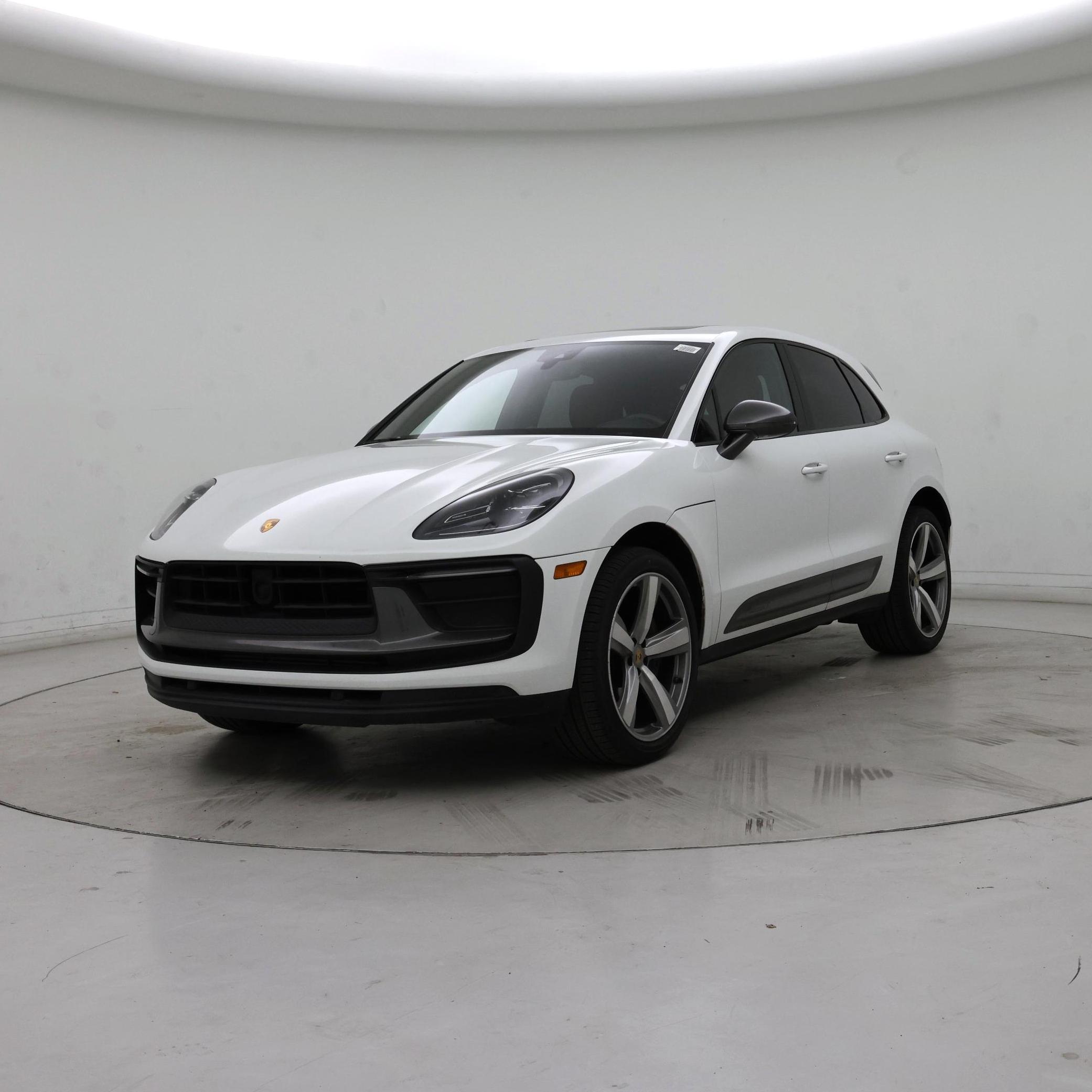 Thumbnail: 2023 Porsche Macan - 4
