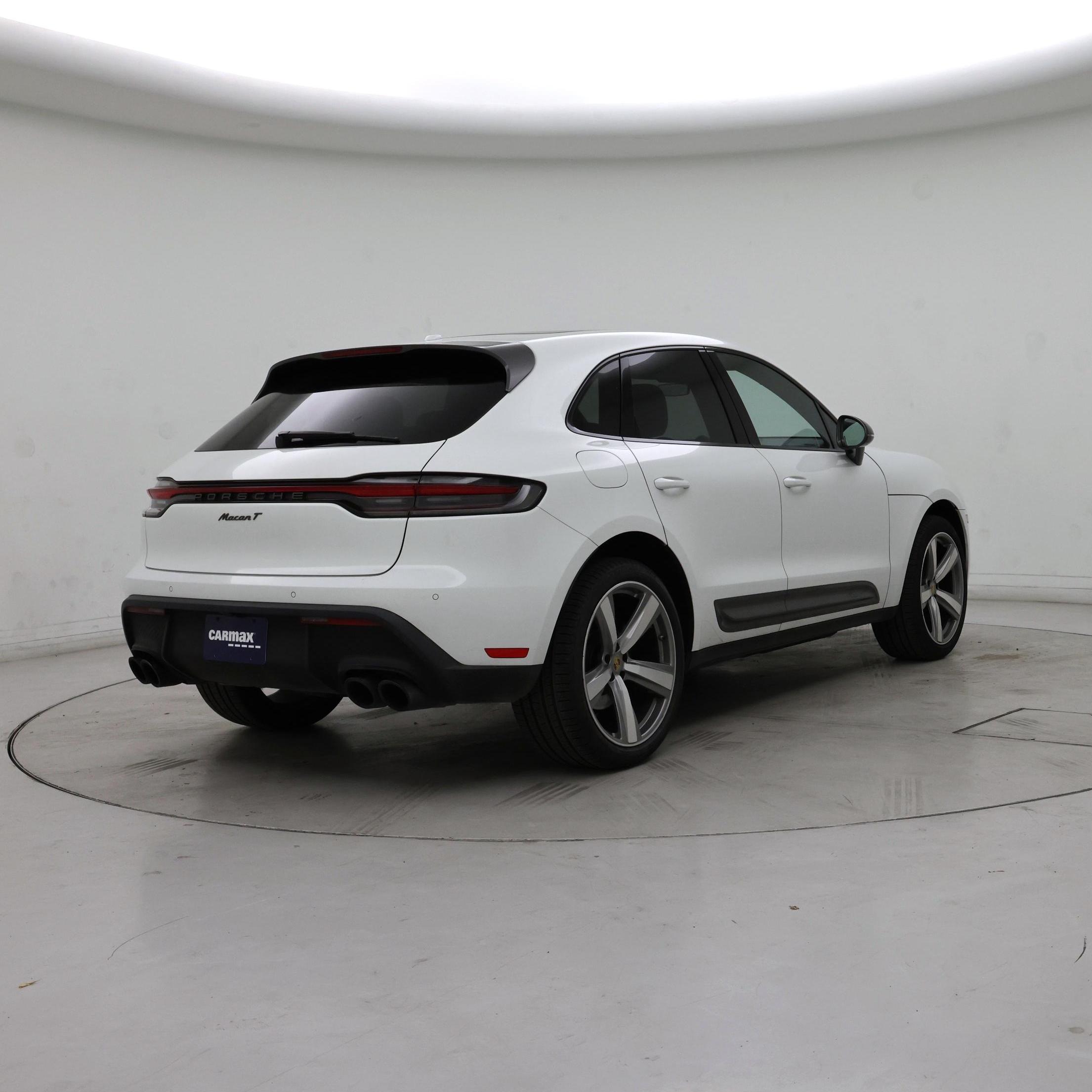 Thumbnail: 2023 Porsche Macan - 8