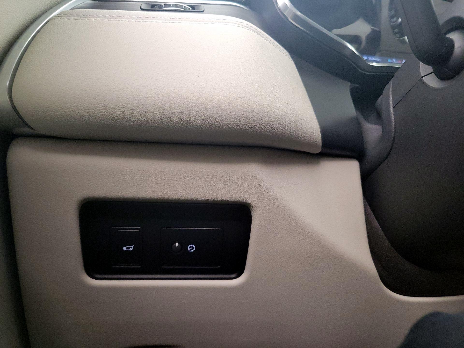 Thumbnail: 2023 Jaguar F-Pace - 13