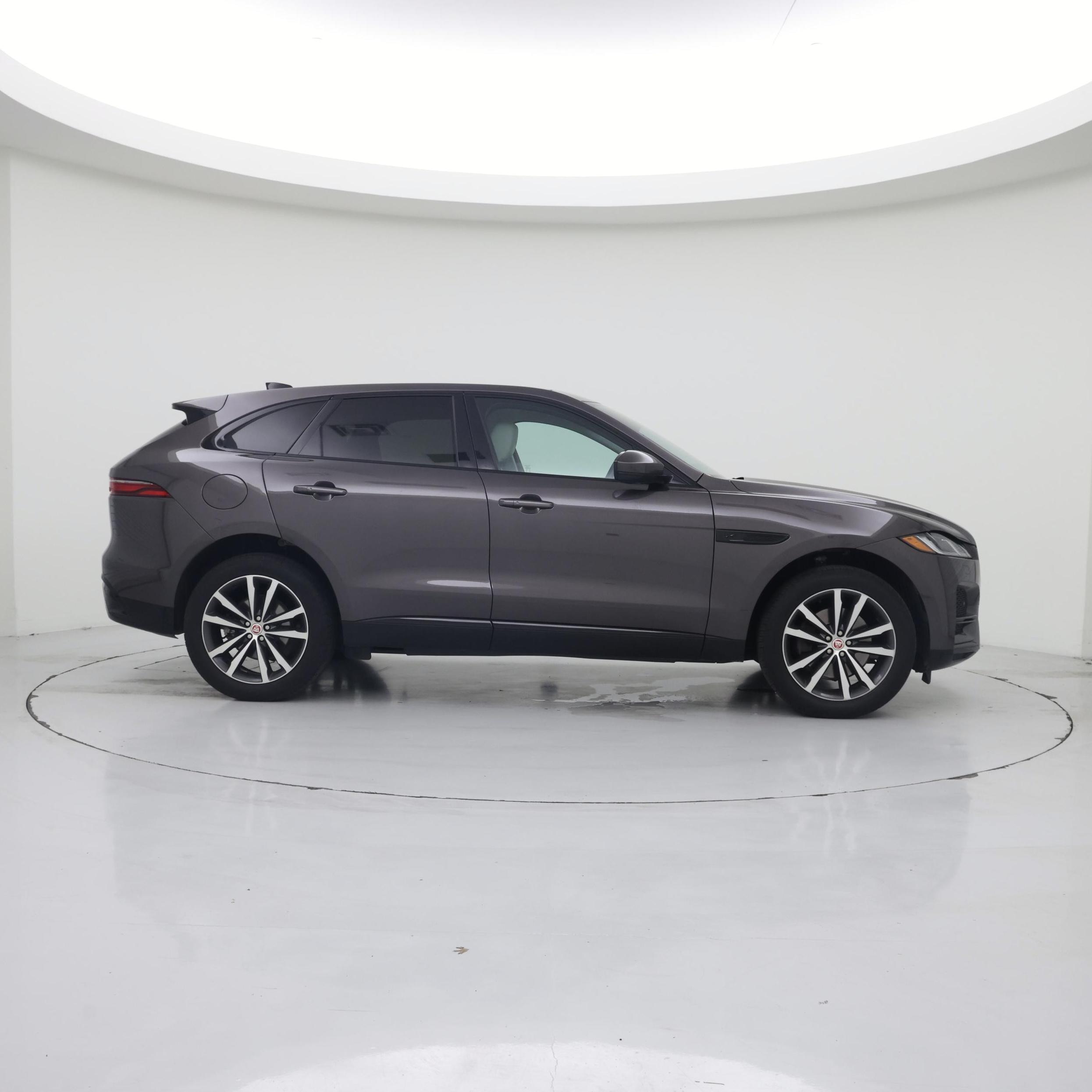 Thumbnail: 2023 Jaguar F-Pace - 7