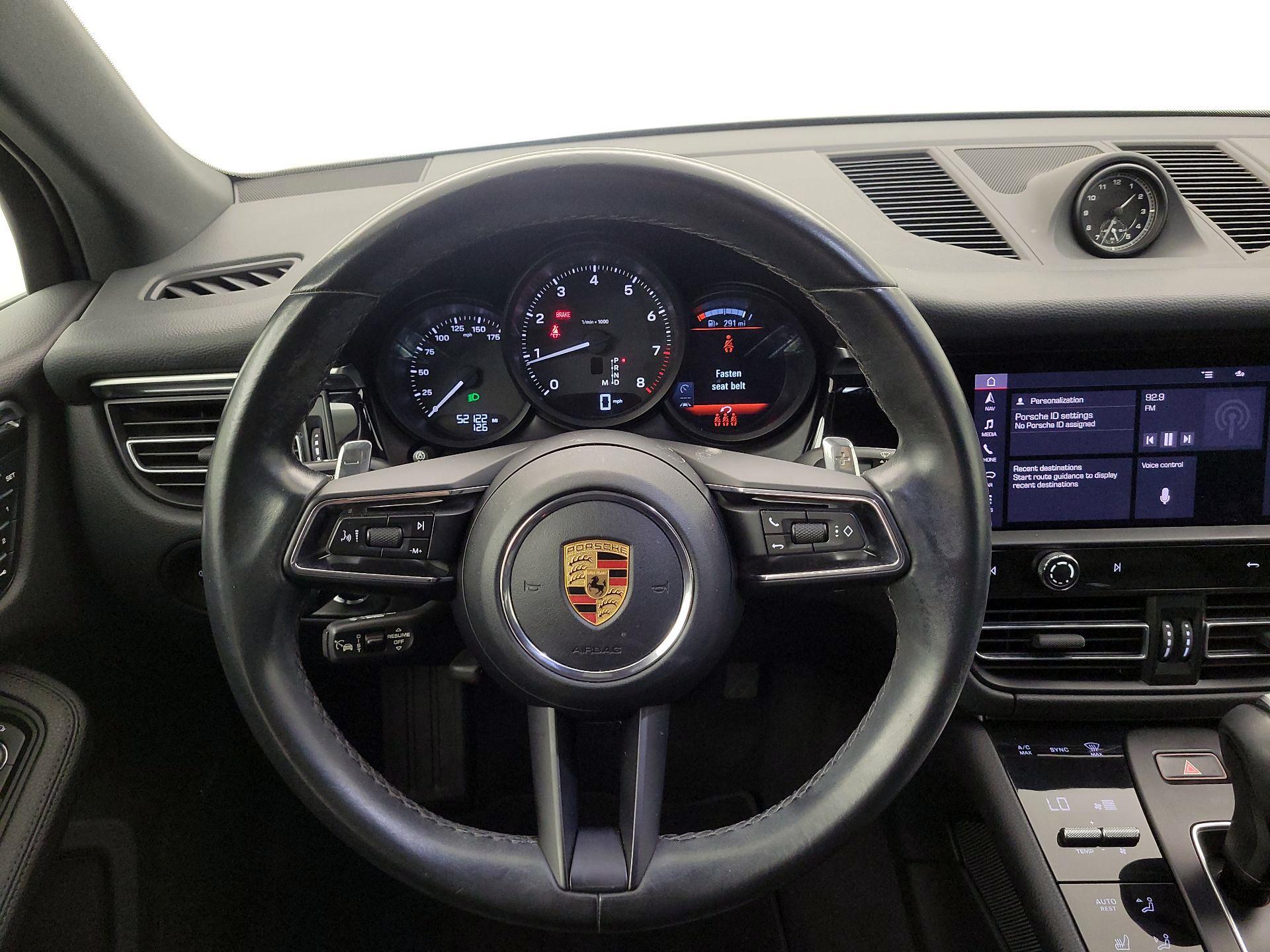 Thumbnail: 2023 Porsche Macan - 10