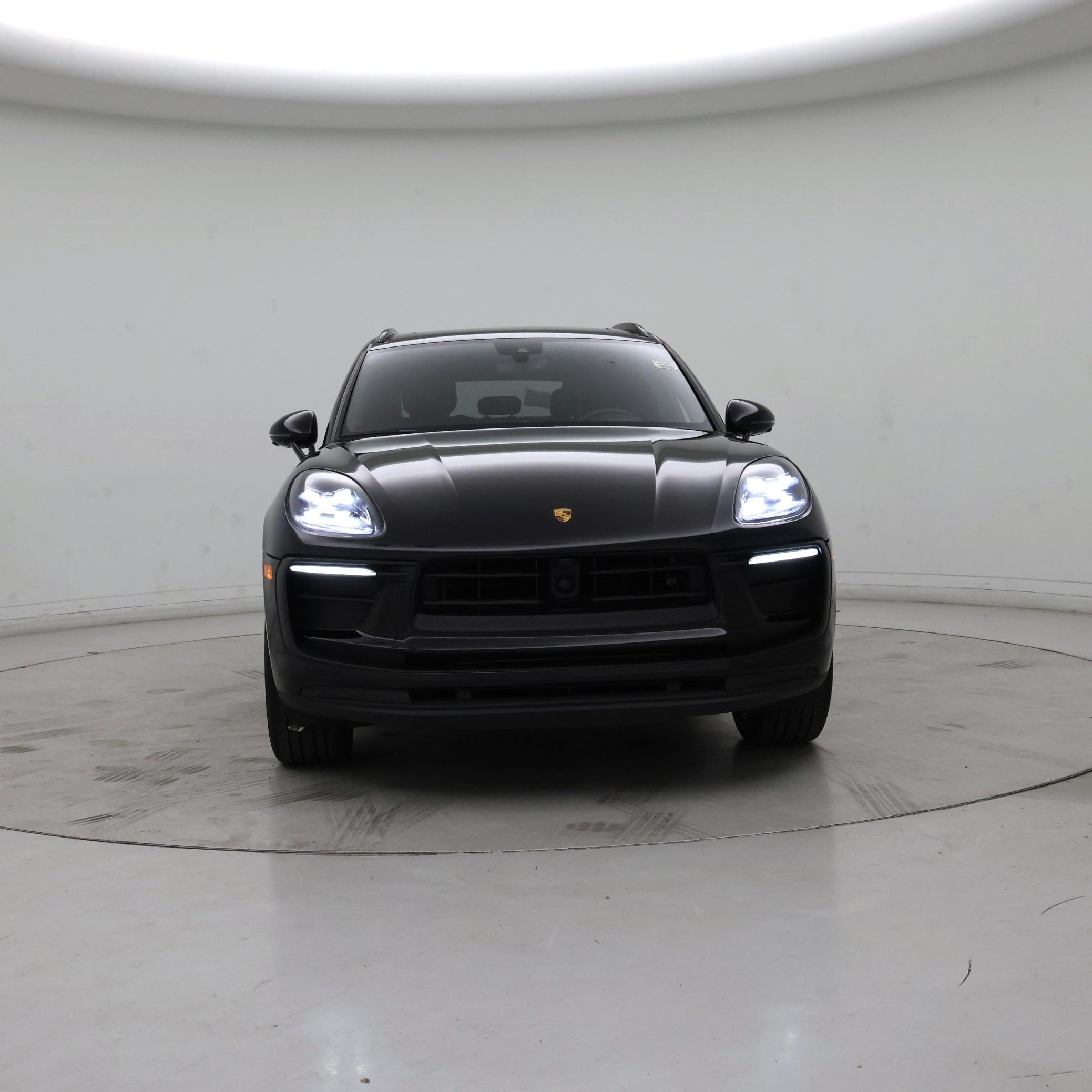 Thumbnail: 2023 Porsche Macan - 5
