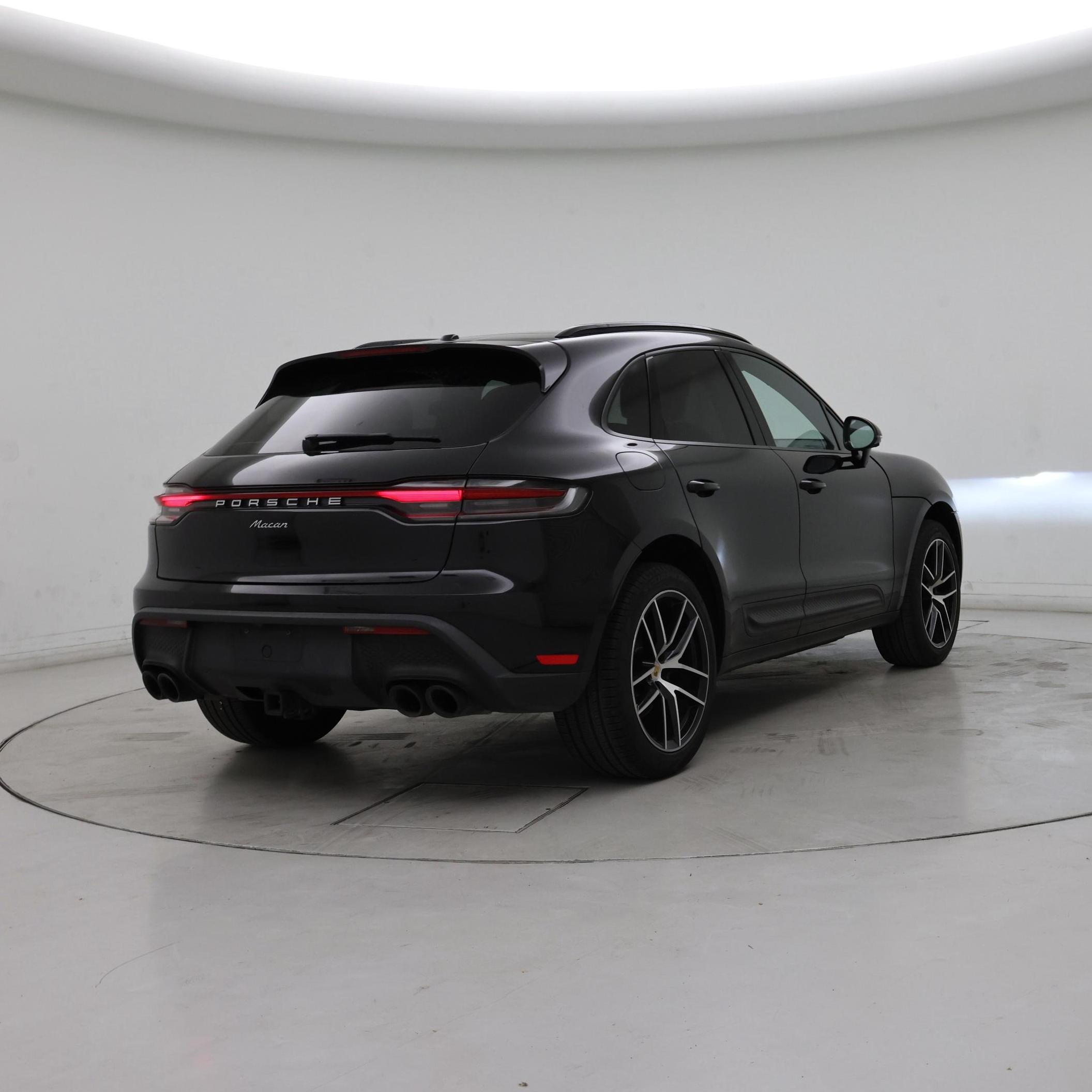 Thumbnail: 2023 Porsche Macan - 8