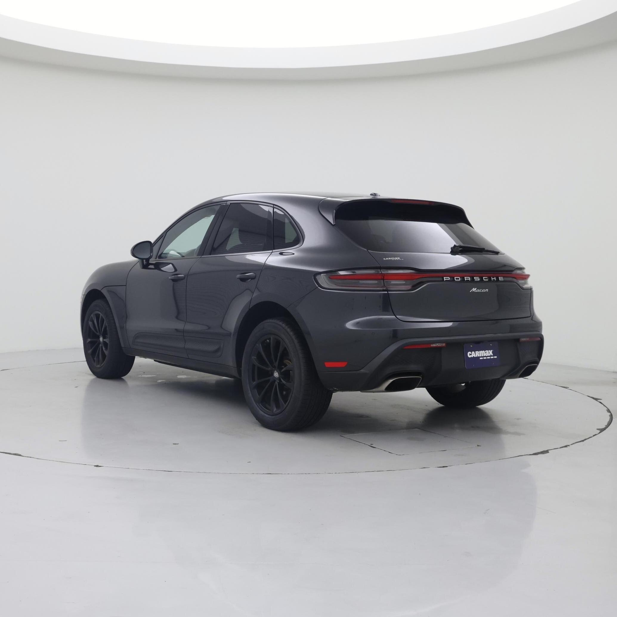 Thumbnail: 2022 Porsche Macan - 2