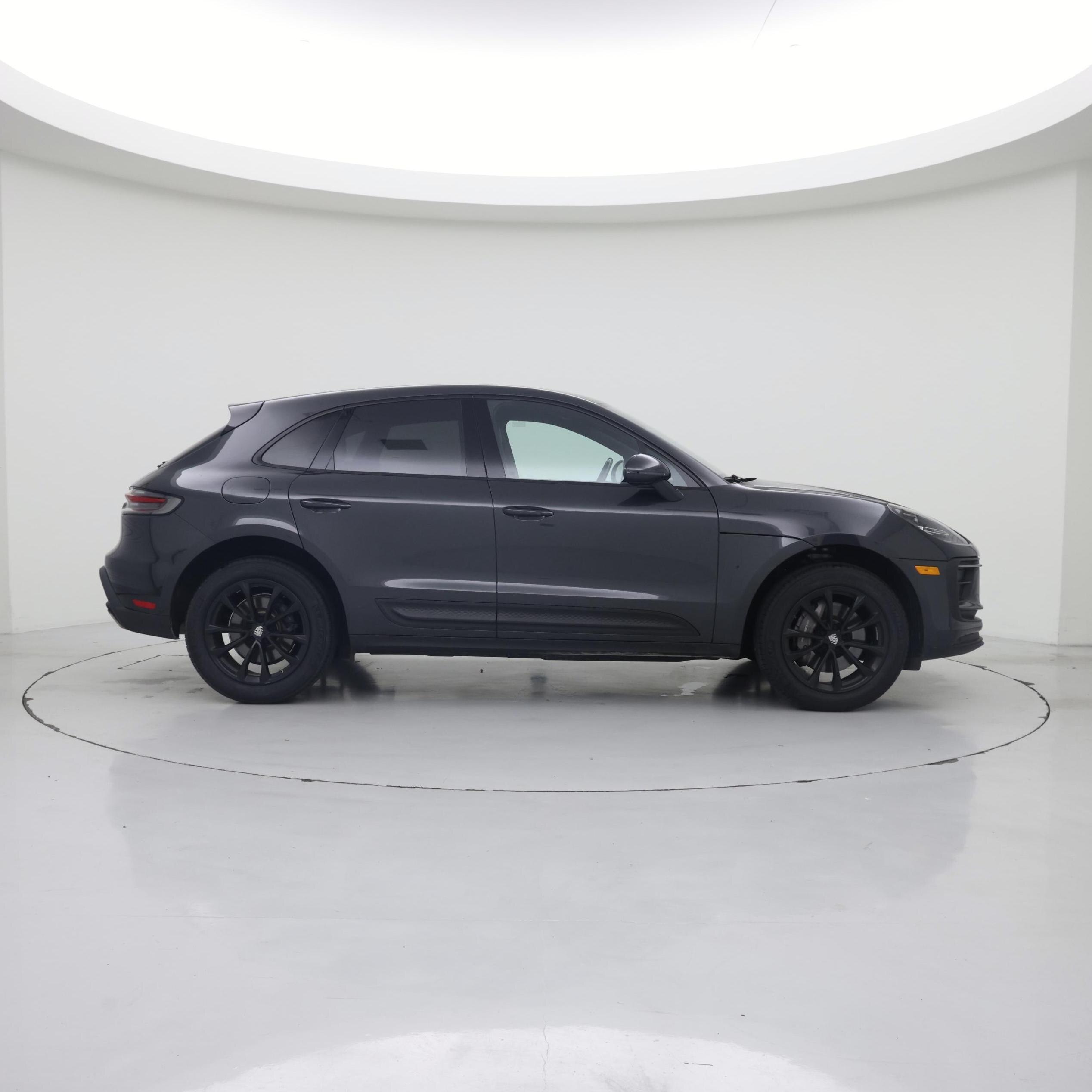 Thumbnail: 2022 Porsche Macan - 7